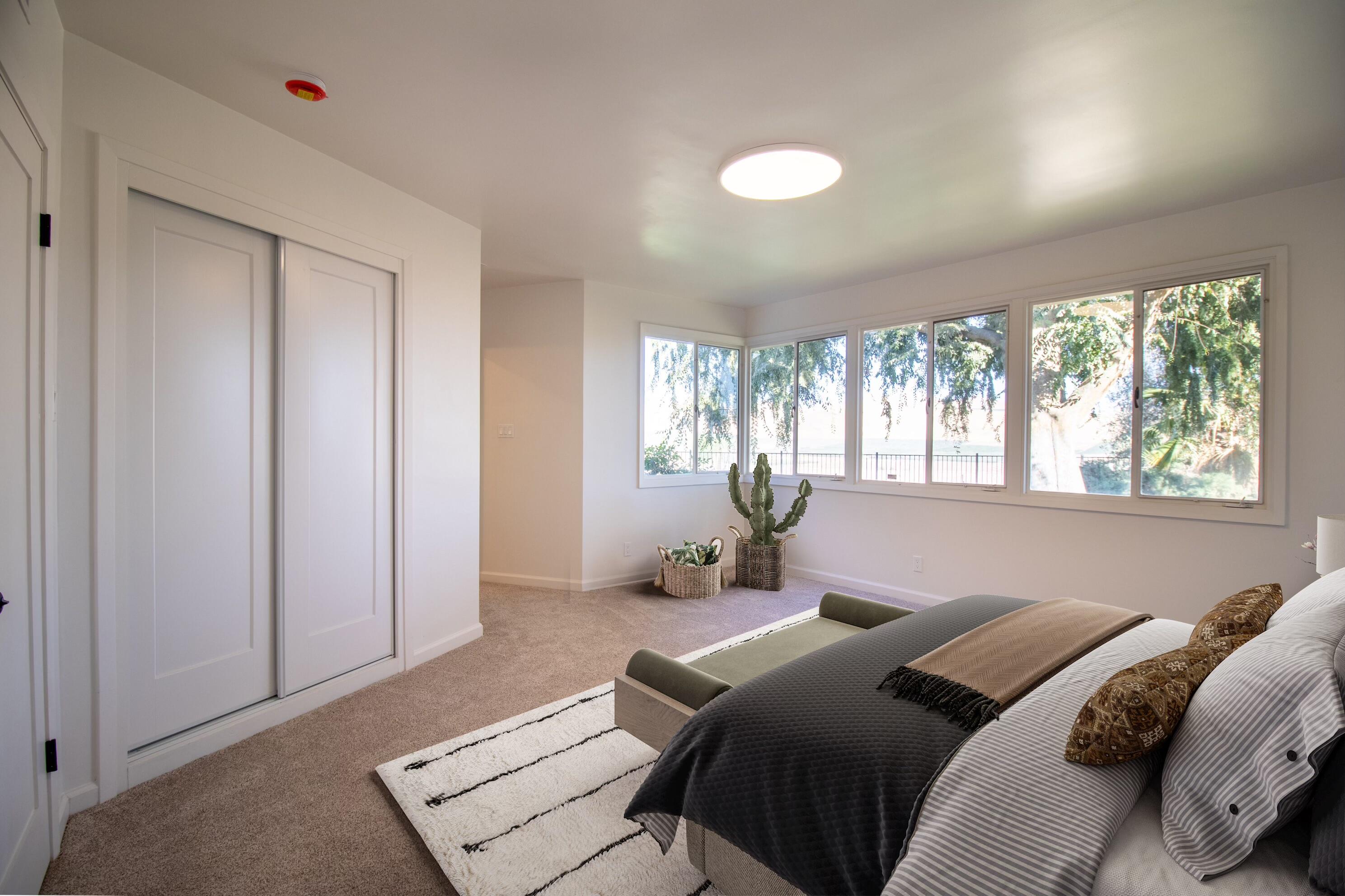 1136 N Highland Drive