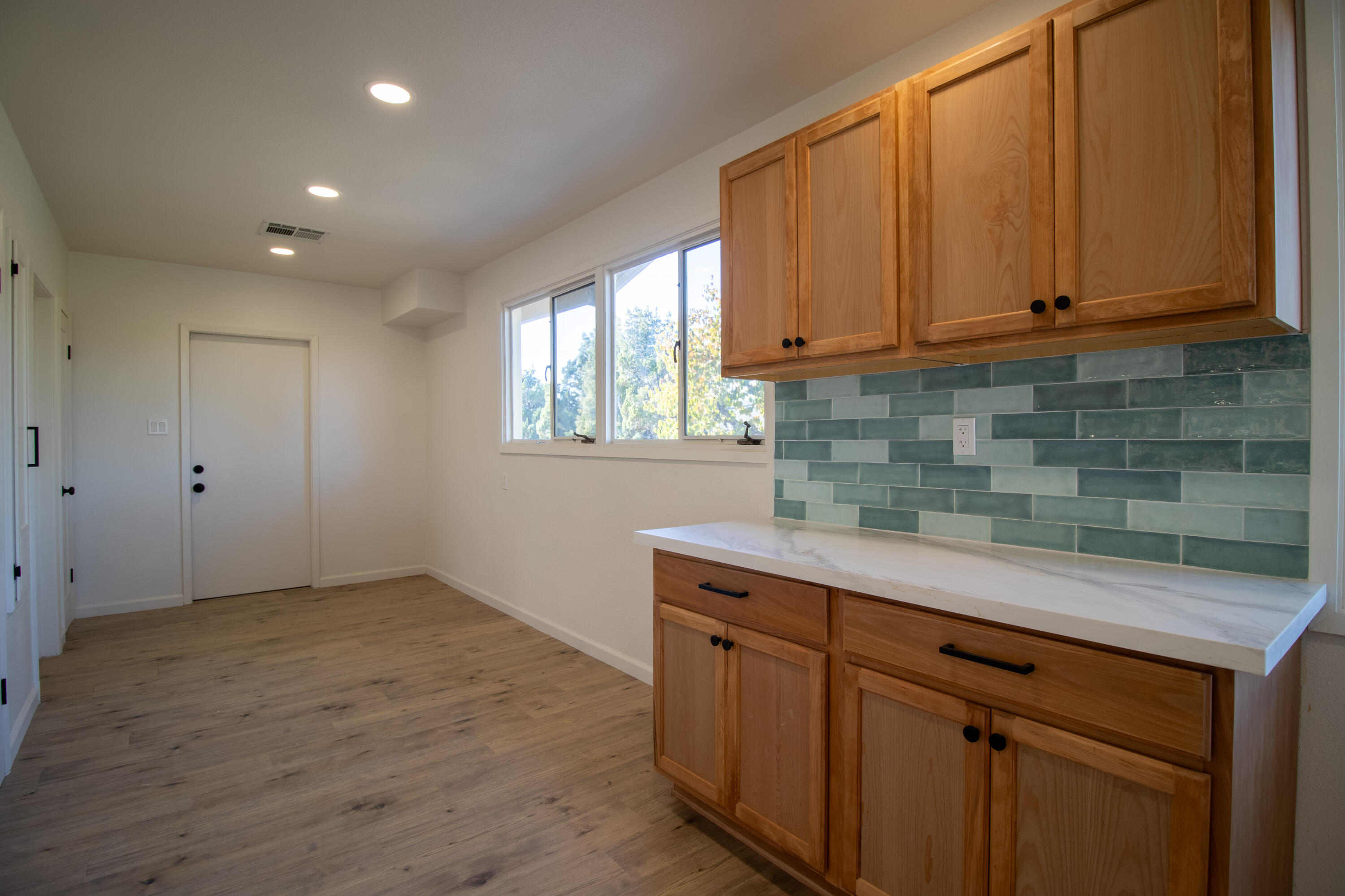 1136 N Highland Drive