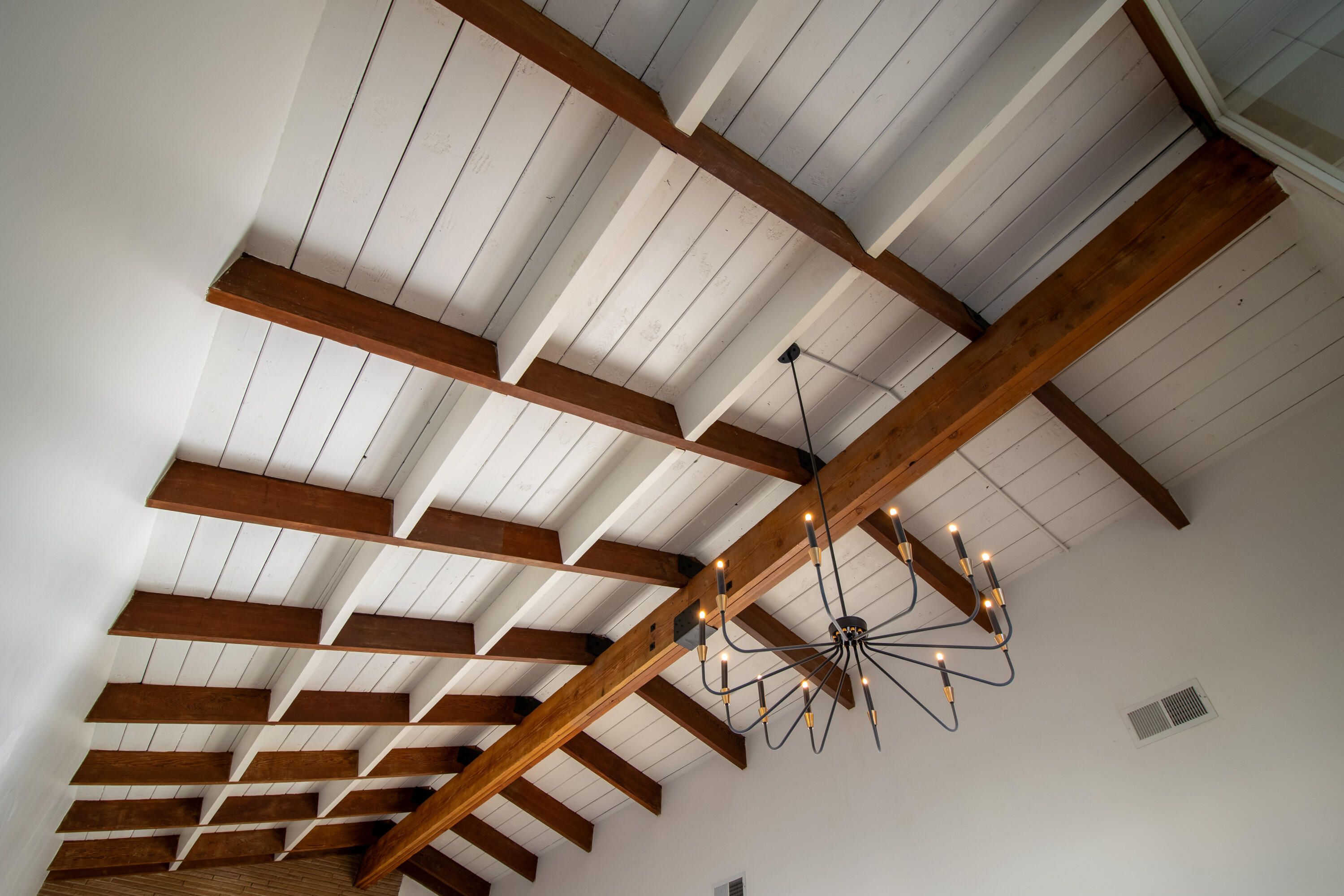 1136 N Highland Drive