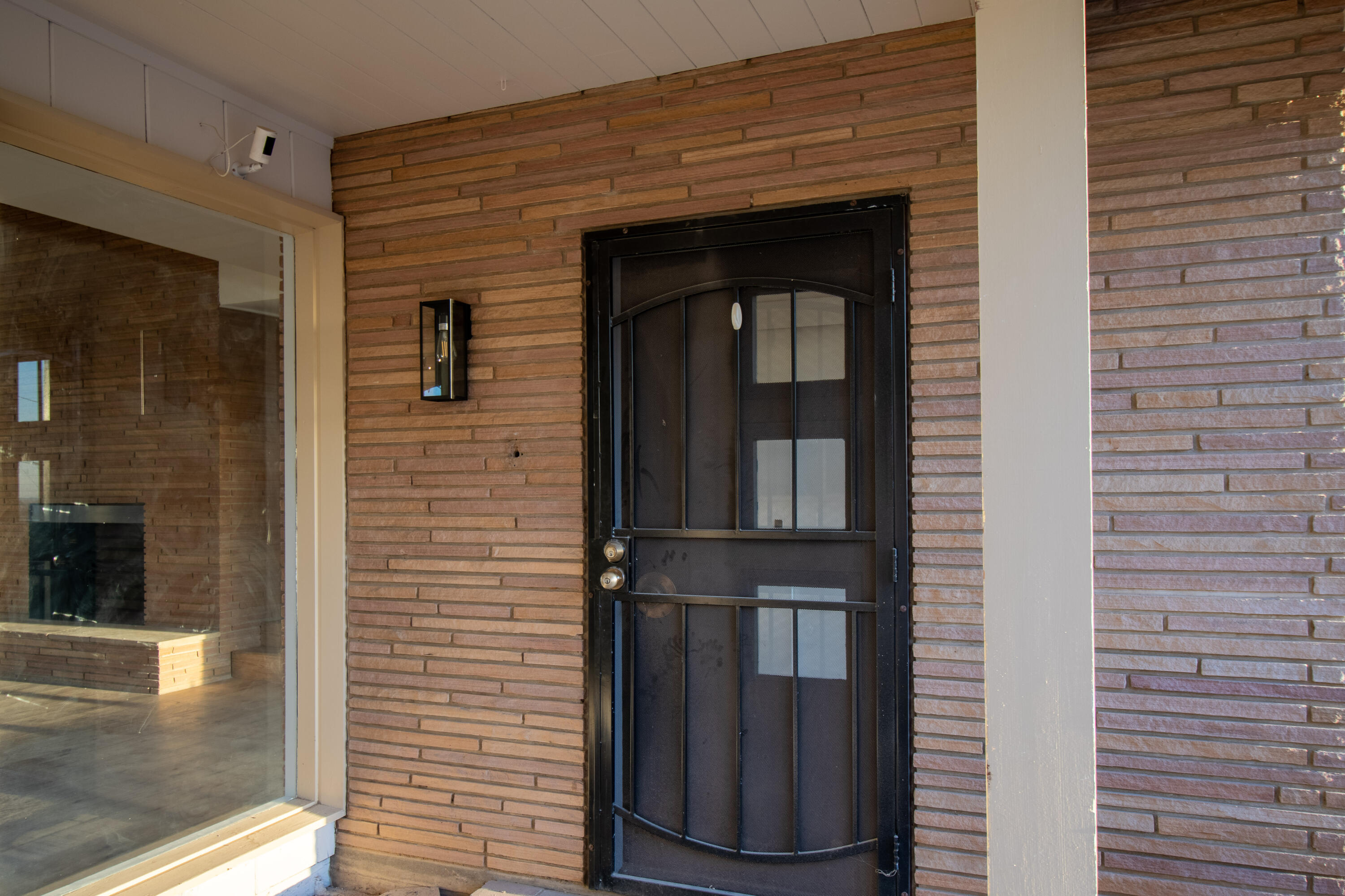 1136 N Highland Drive