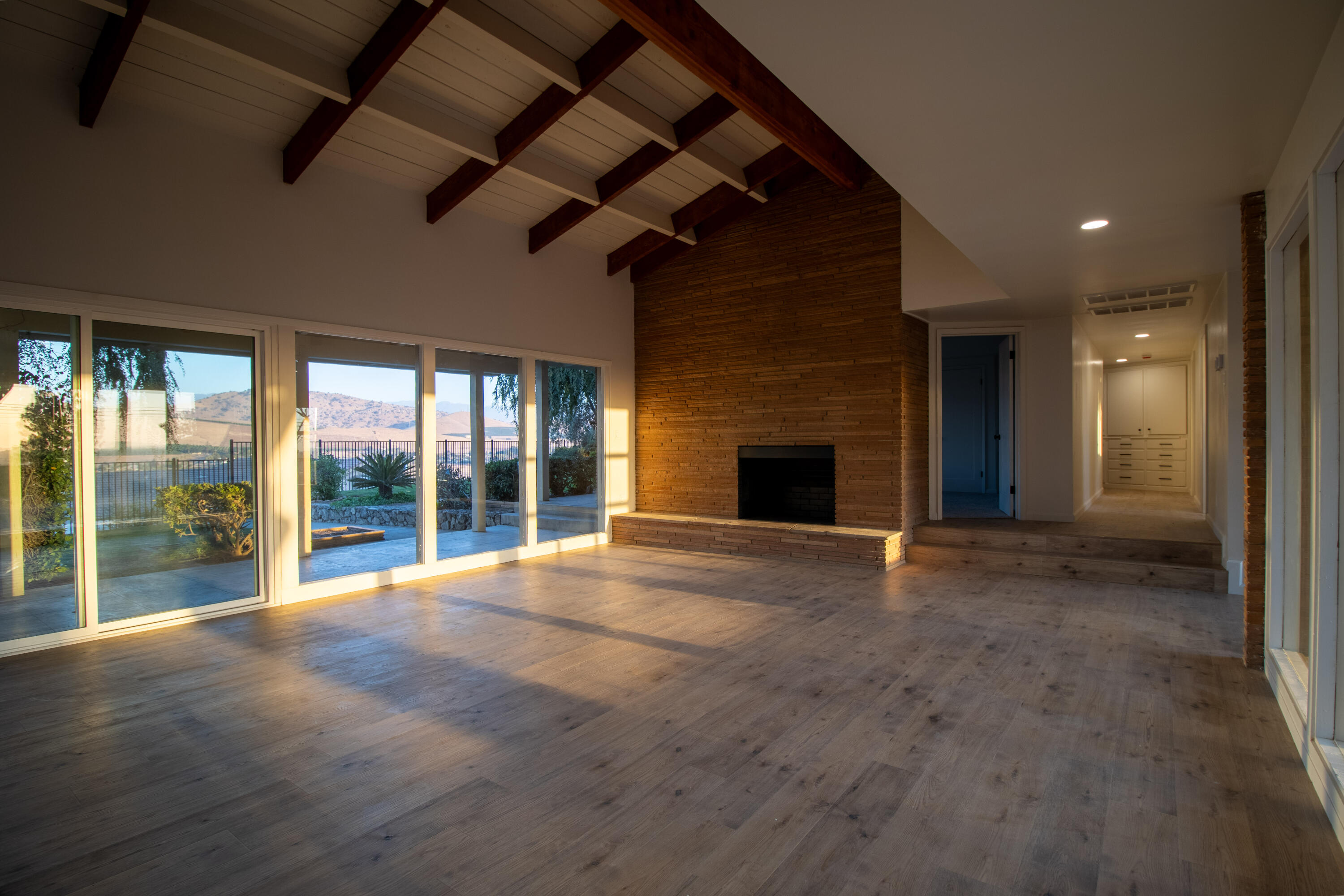 1136 N Highland Drive