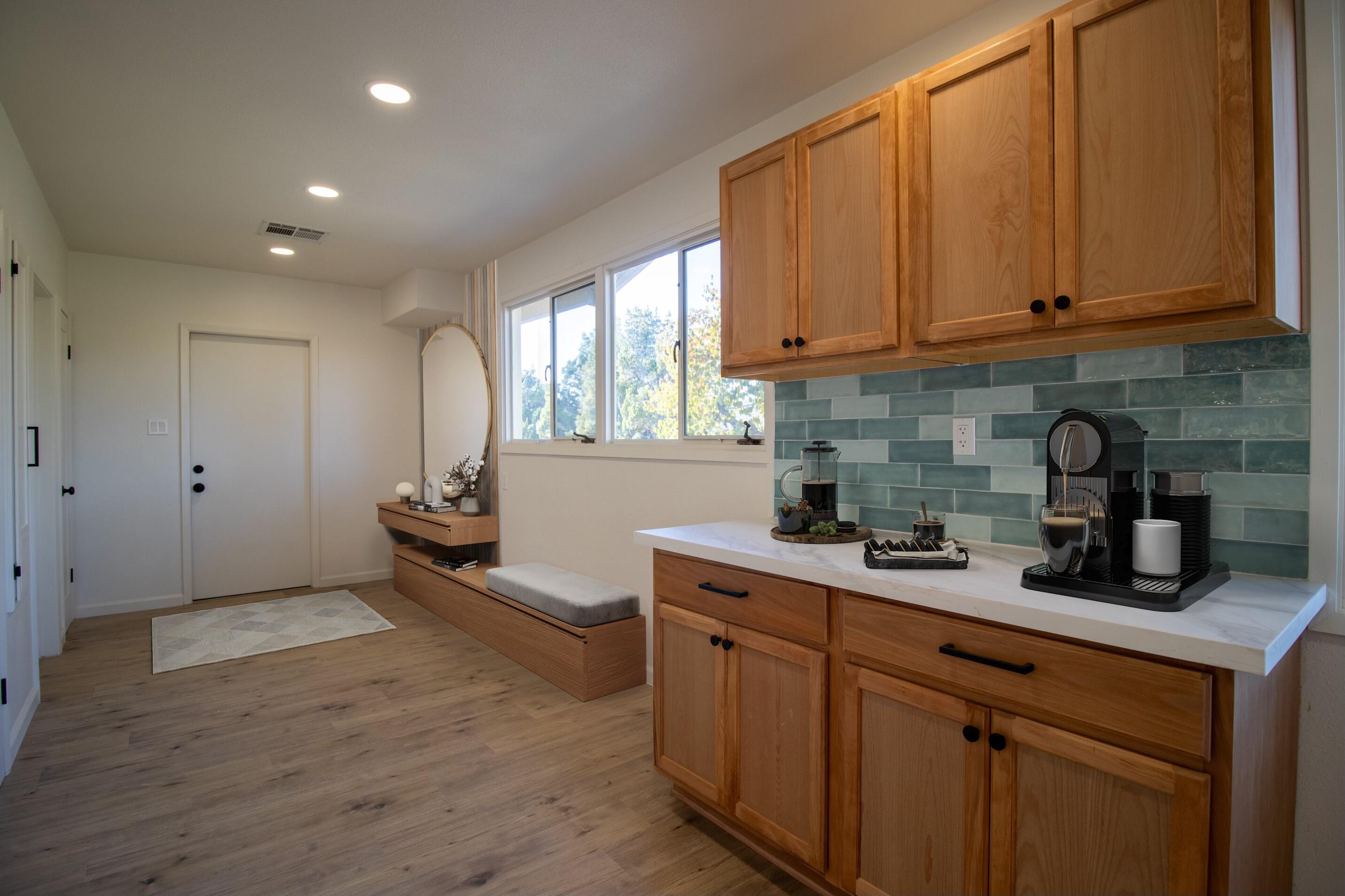 1136 N Highland Drive