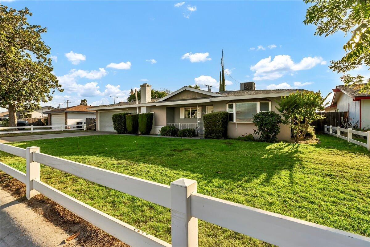 1447 Westside Street