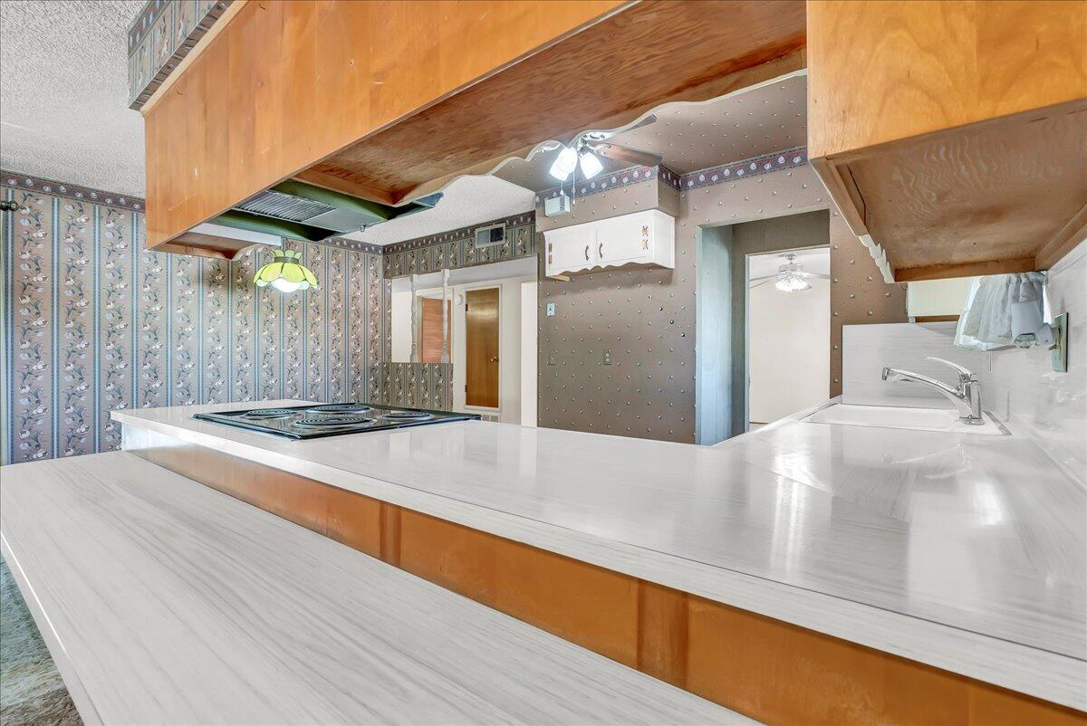 1447 Westside Street