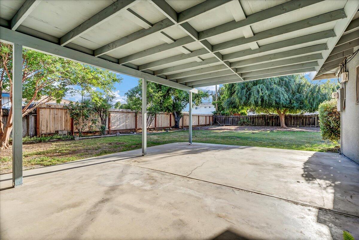 1447 Westside Street