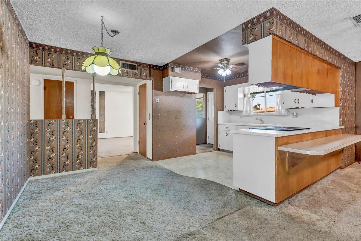 1447 Westside Street