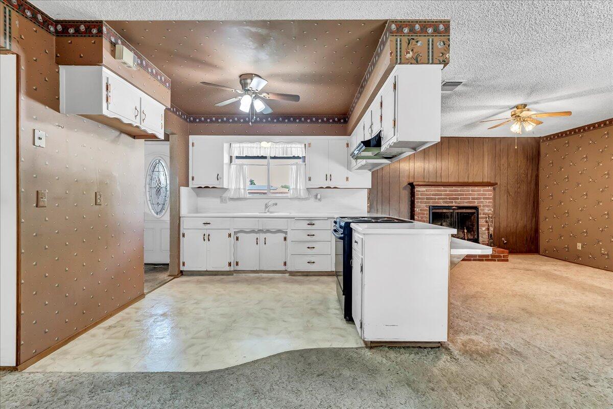 1447 Westside Street