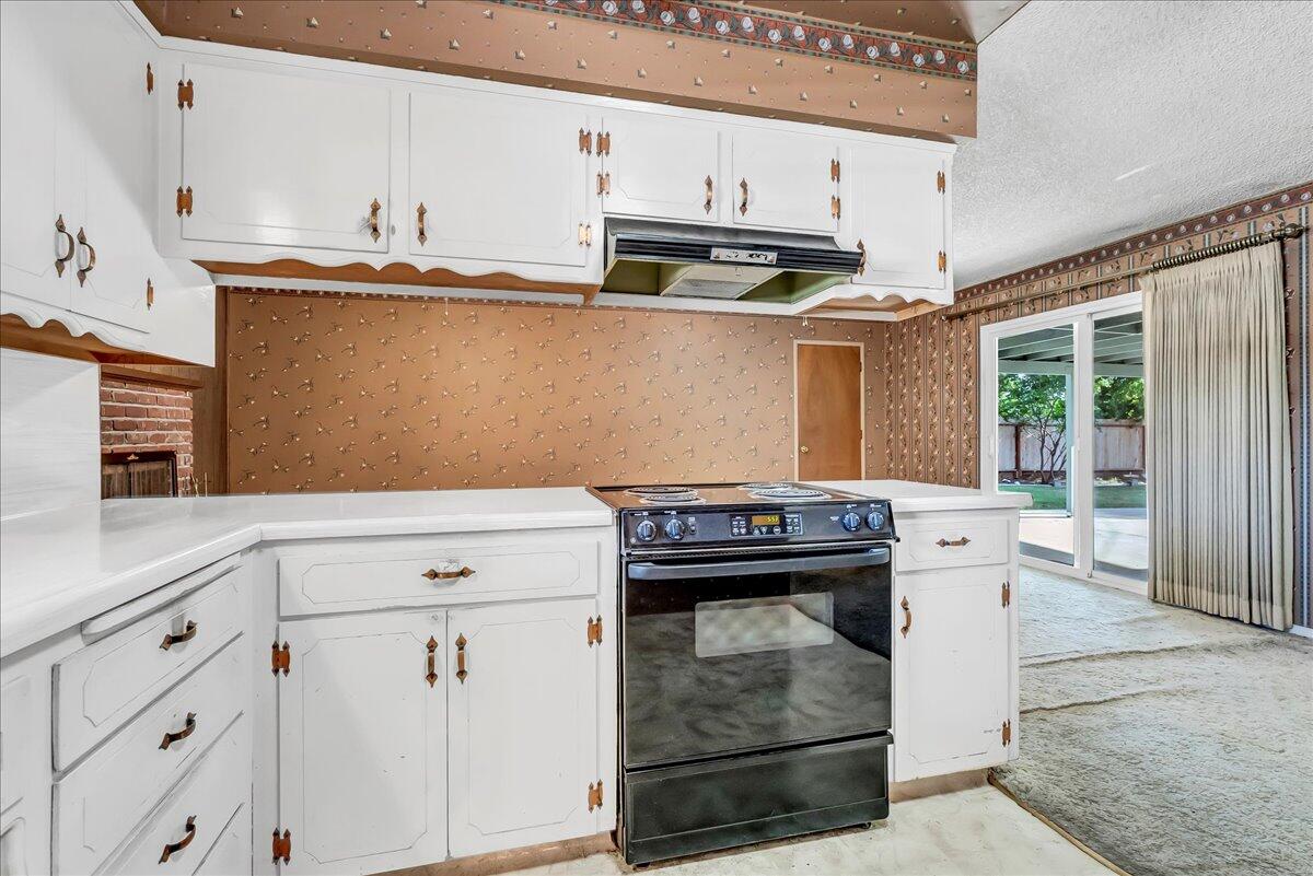 1447 Westside Street