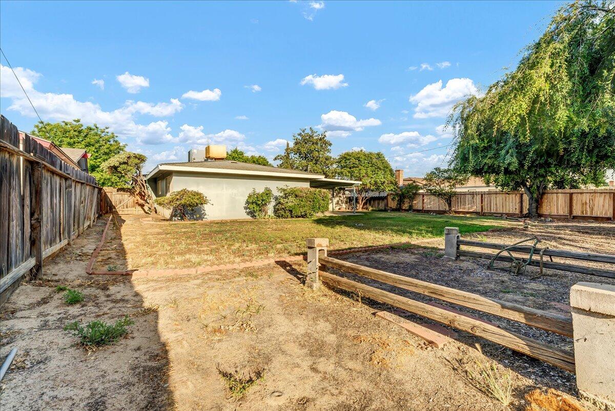 1447 Westside Street