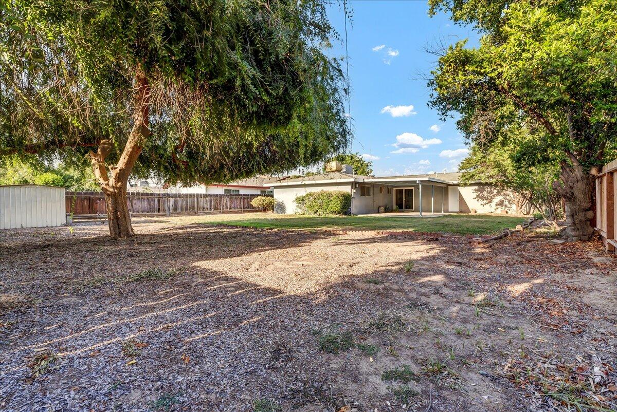 1447 Westside Street