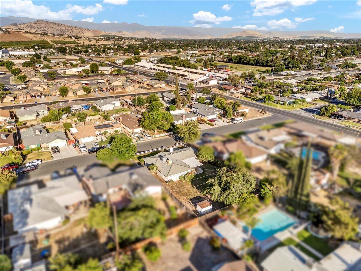 1447 Westside Street