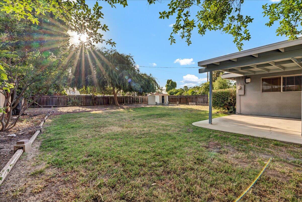 1447 Westside Street