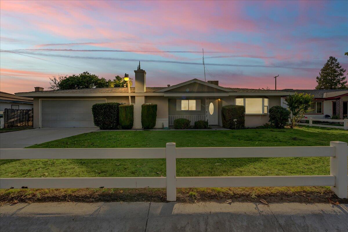 1447 Westside Street