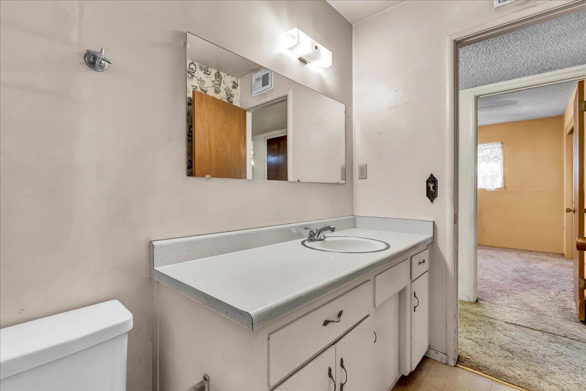 1447 Westside Street