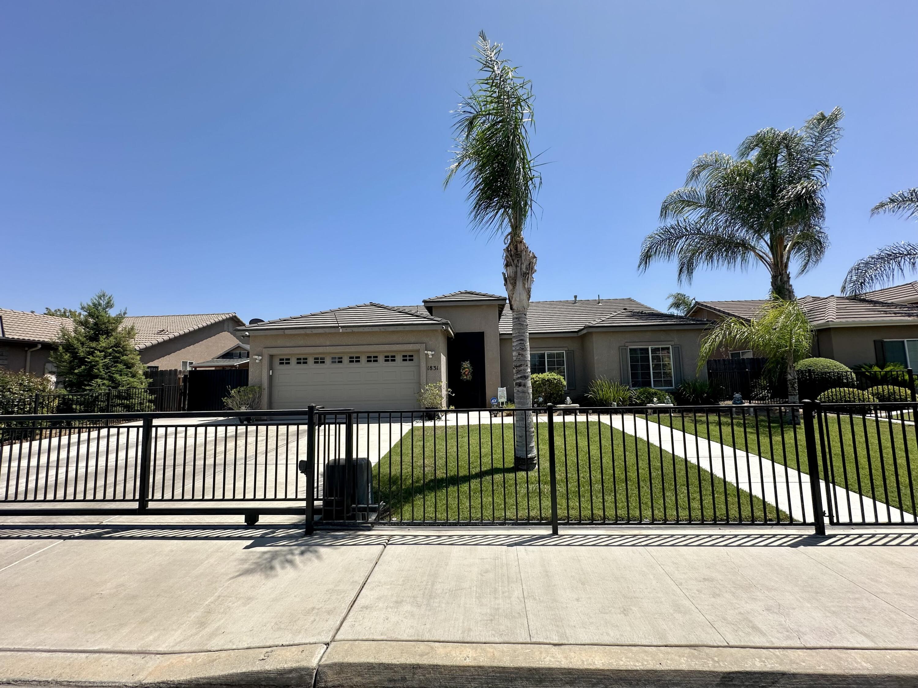 1831 W Castle Ave Avenue