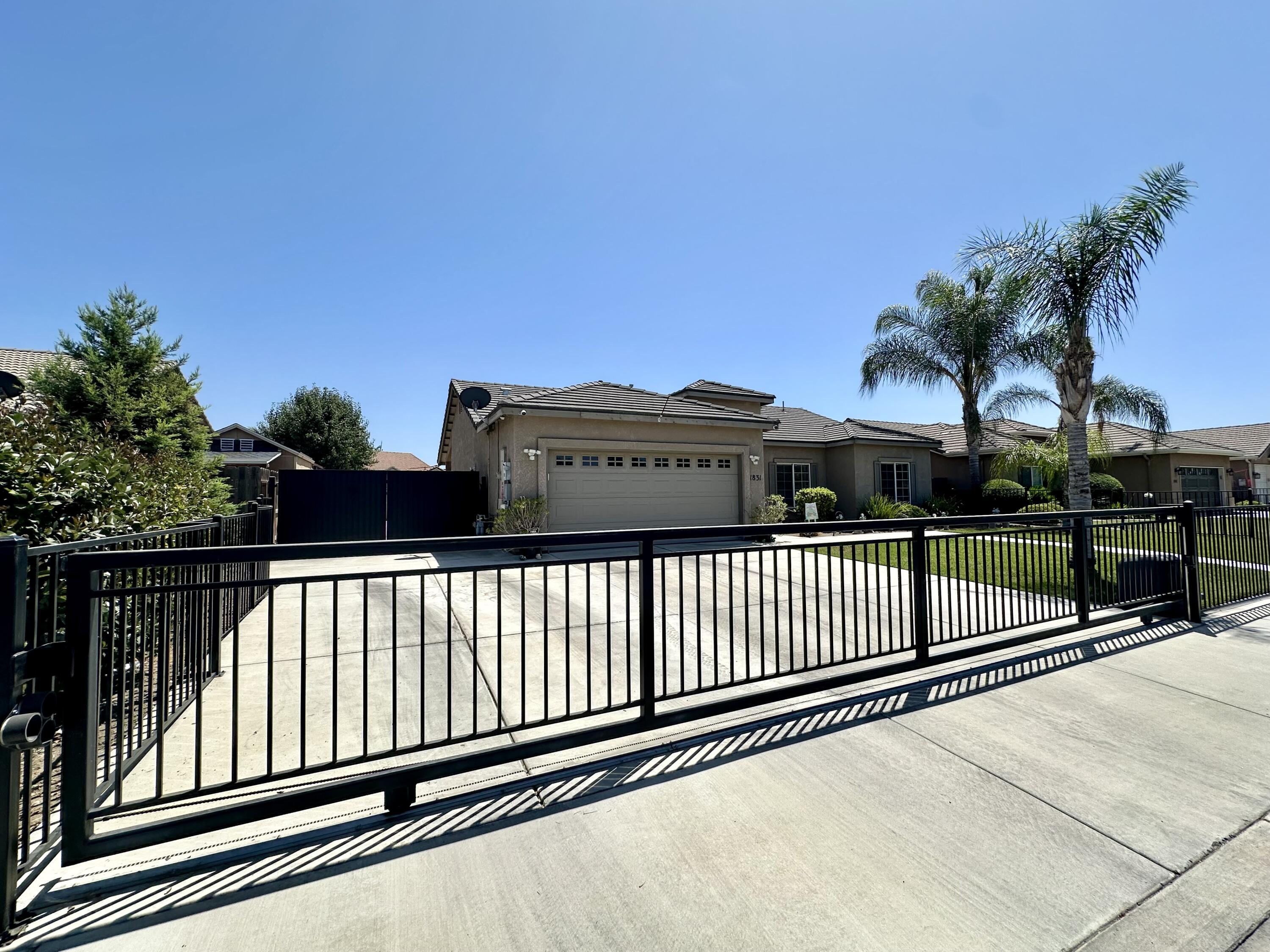 1831 W Castle Ave Avenue