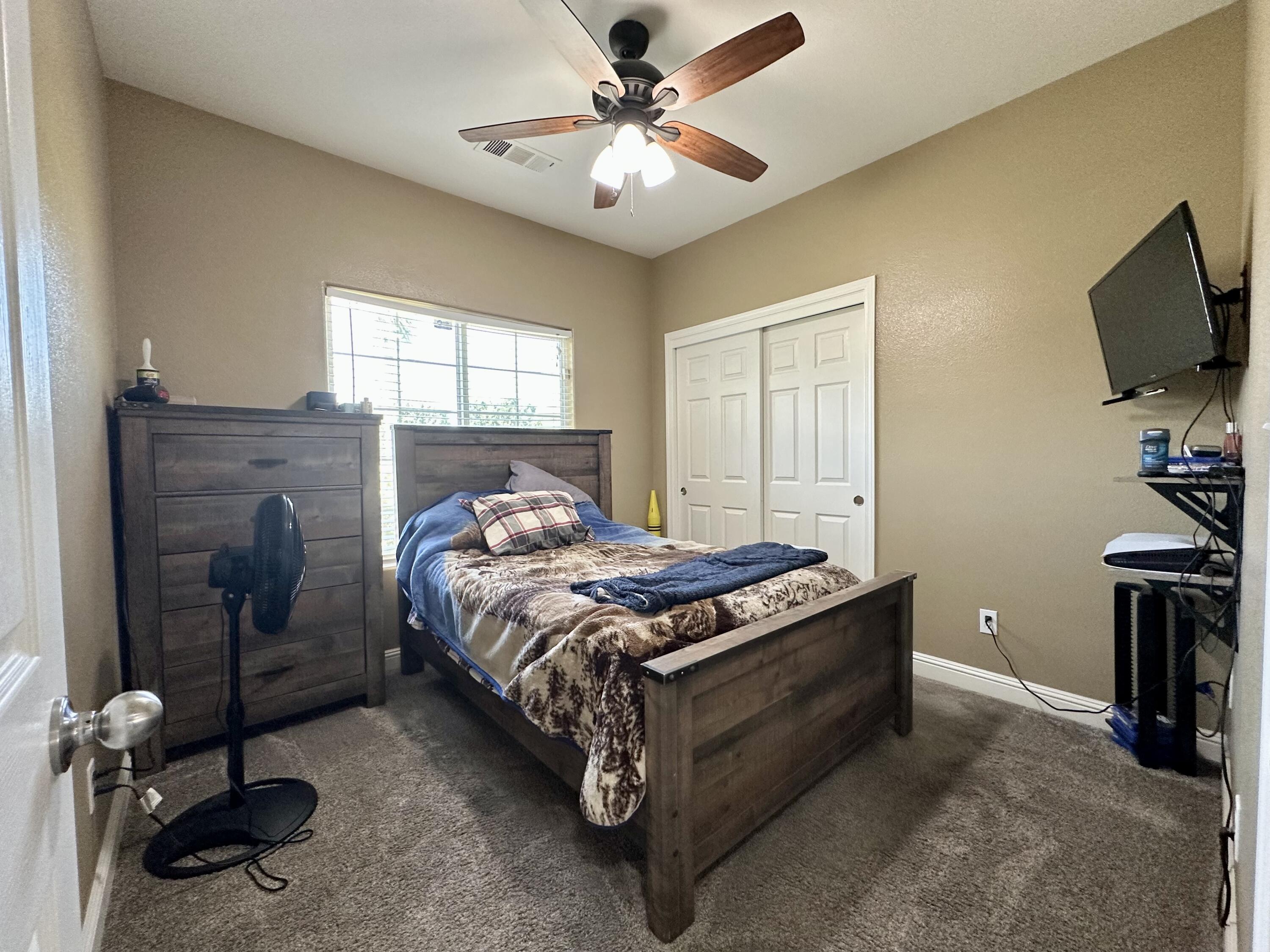 1831 W Castle Ave Avenue