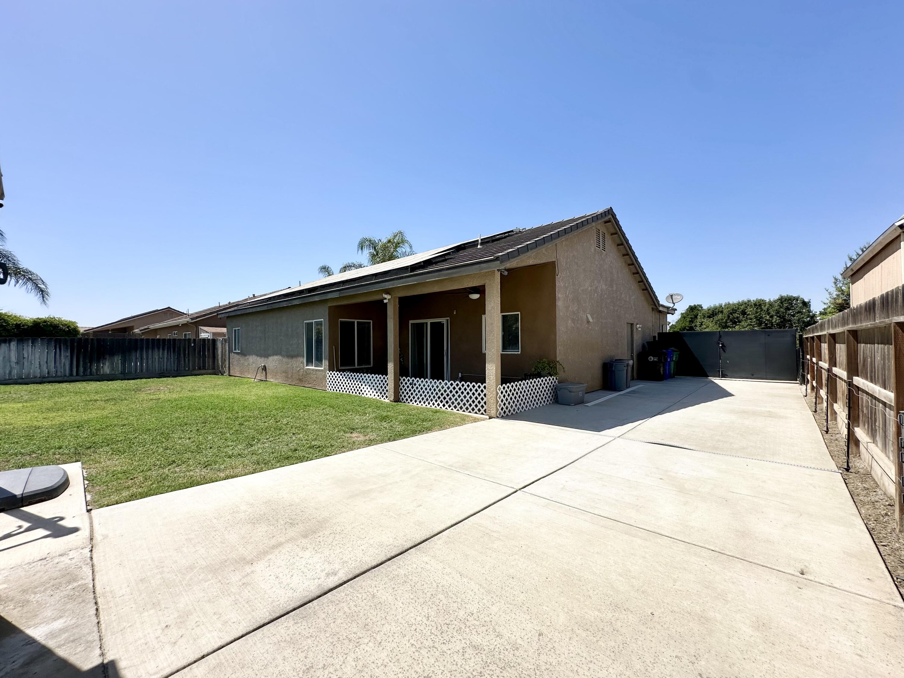 1831 W Castle Ave Avenue