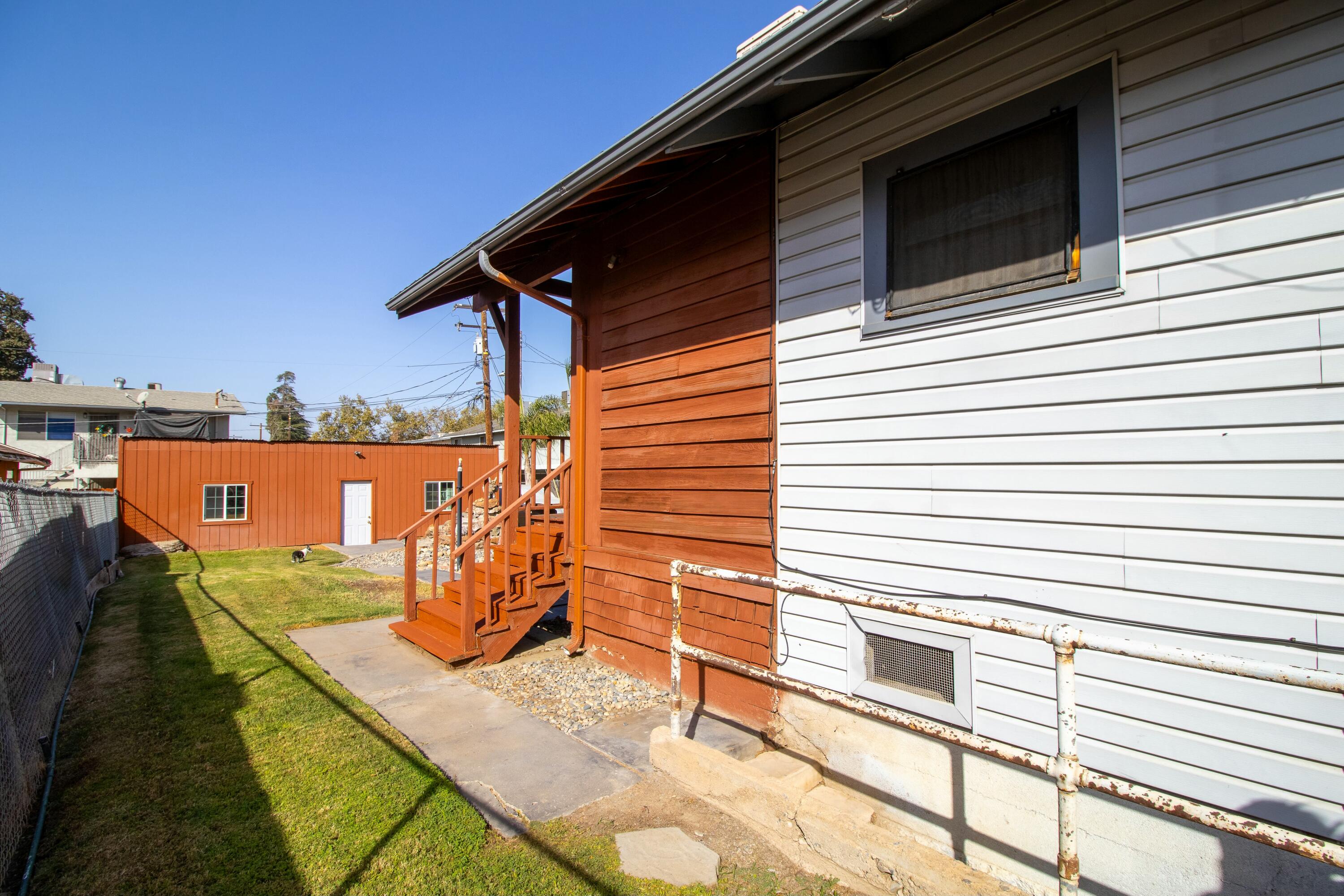 459 N El Granito Street