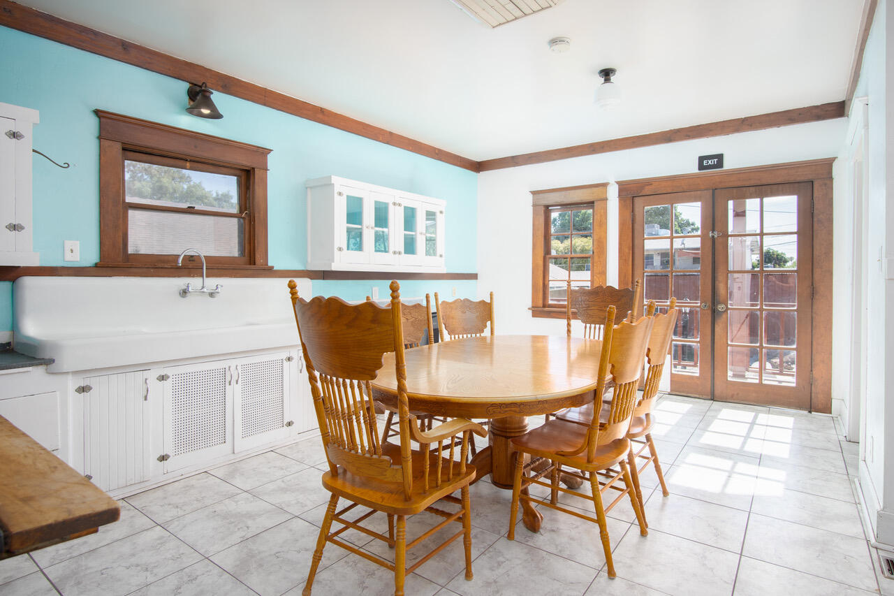 459 N El Granito Street