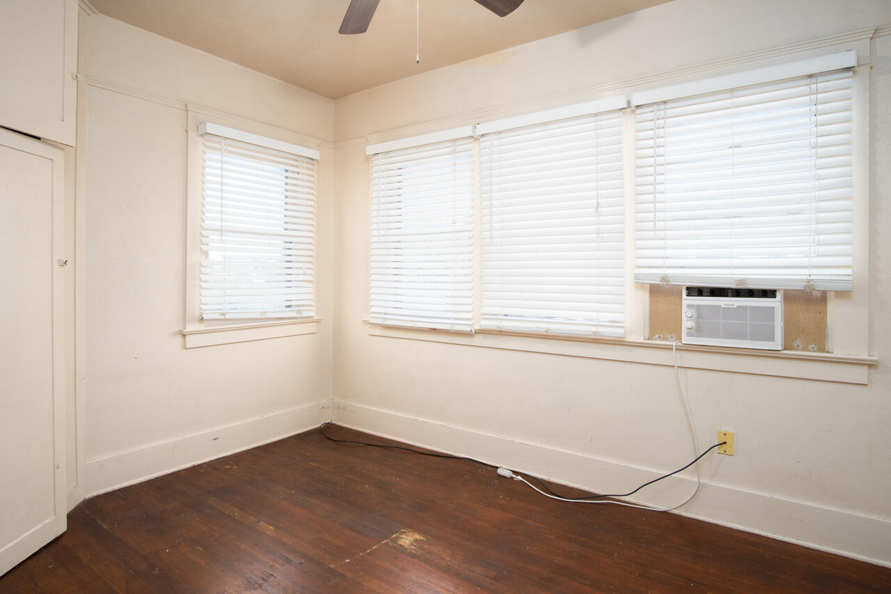 459 N El Granito Street