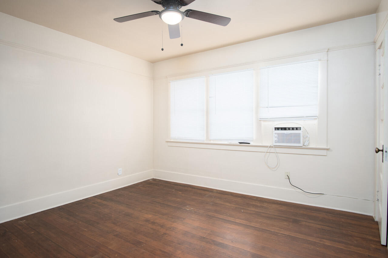 459 N El Granito Street