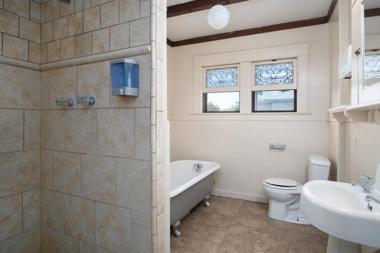 459 N El Granito Street