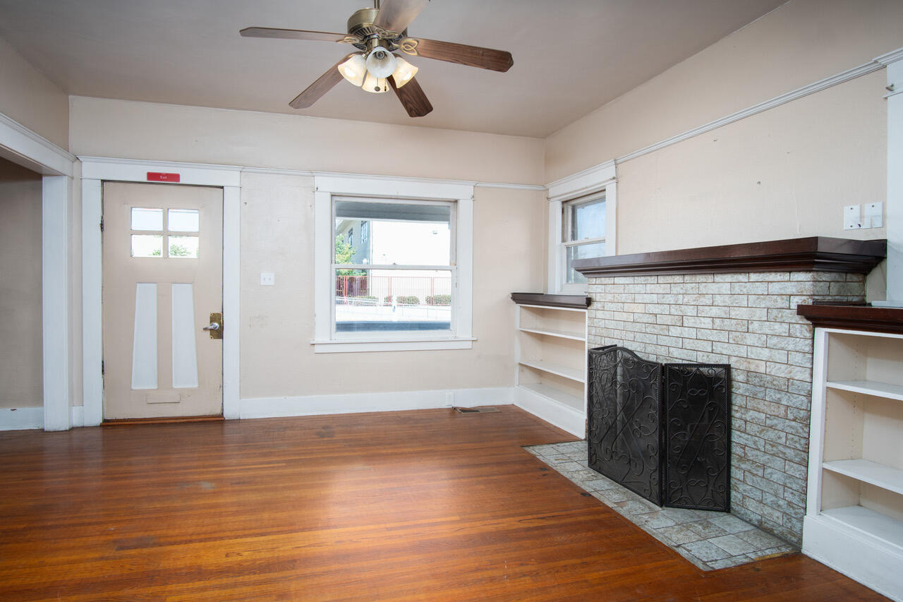 459 N El Granito Street