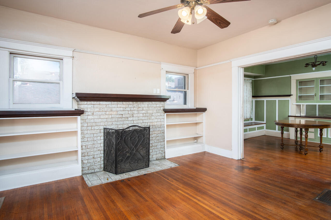 459 N El Granito Street