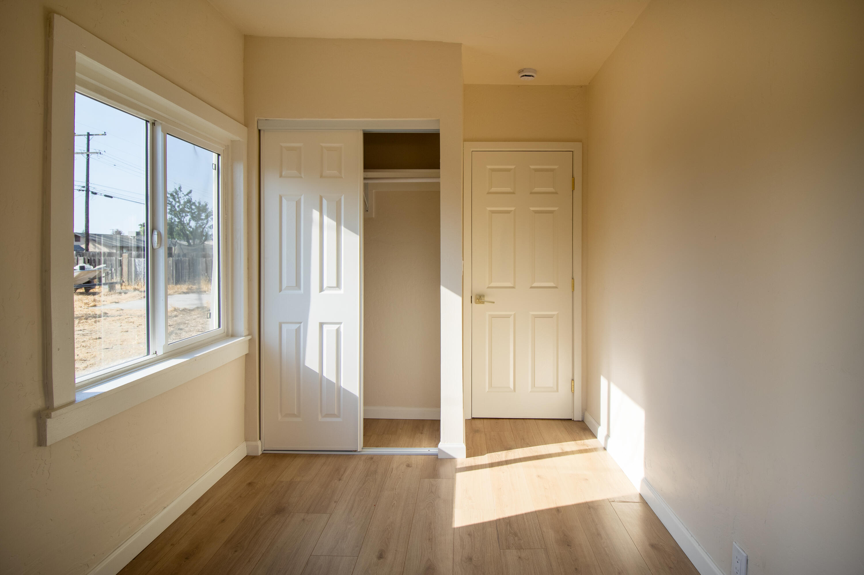 751 S R Street, Tulare