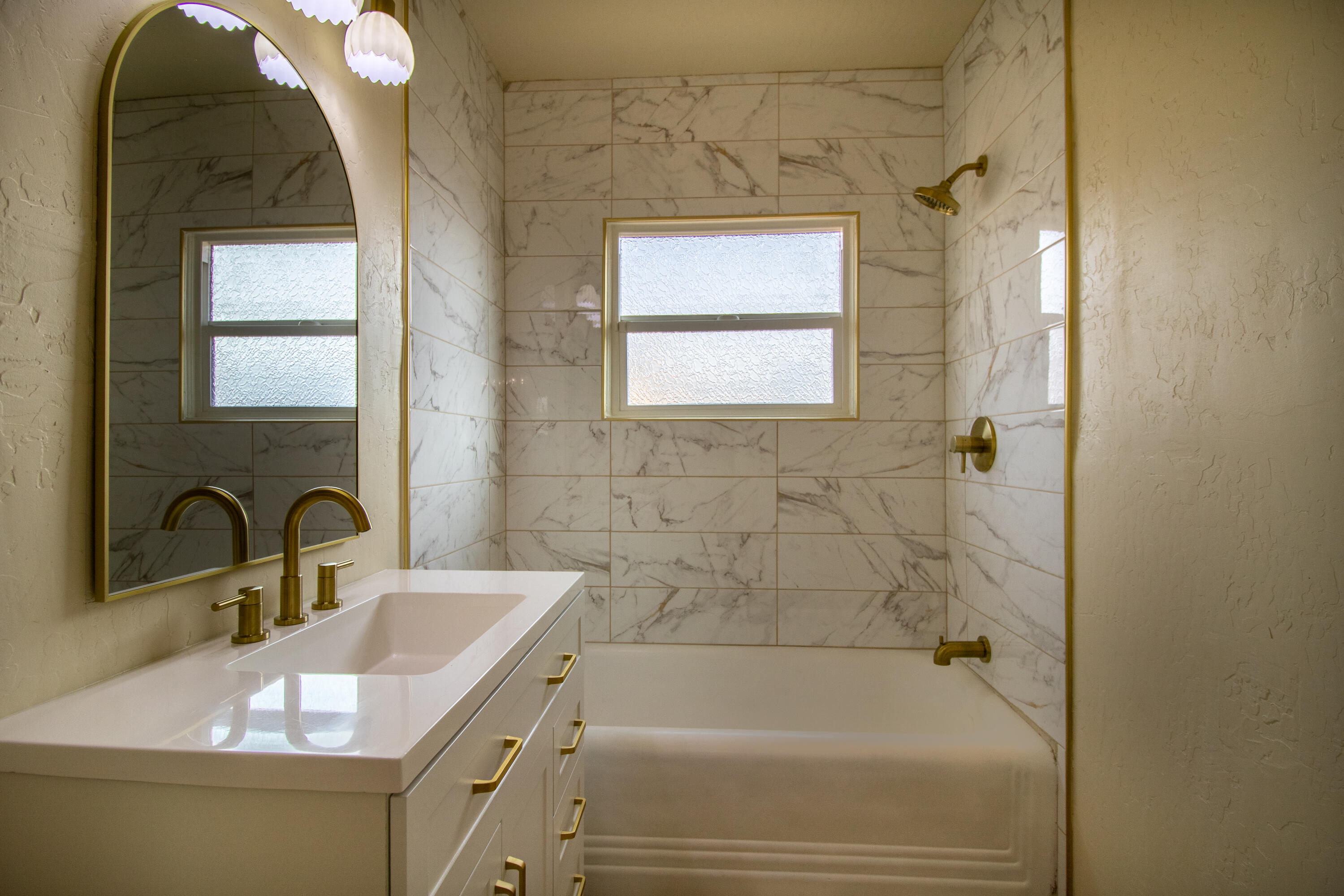 751 S R Street, Tulare