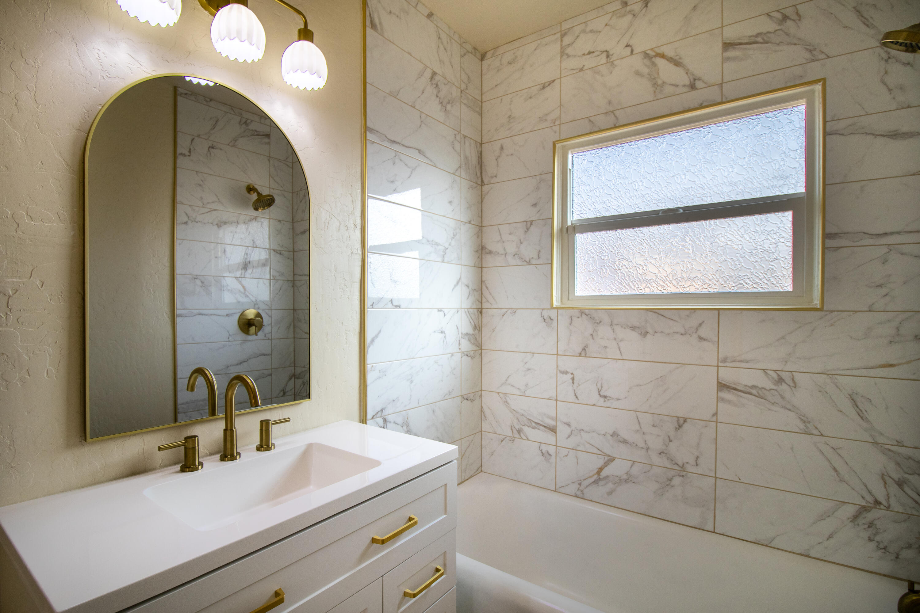 751 S R Street, Tulare