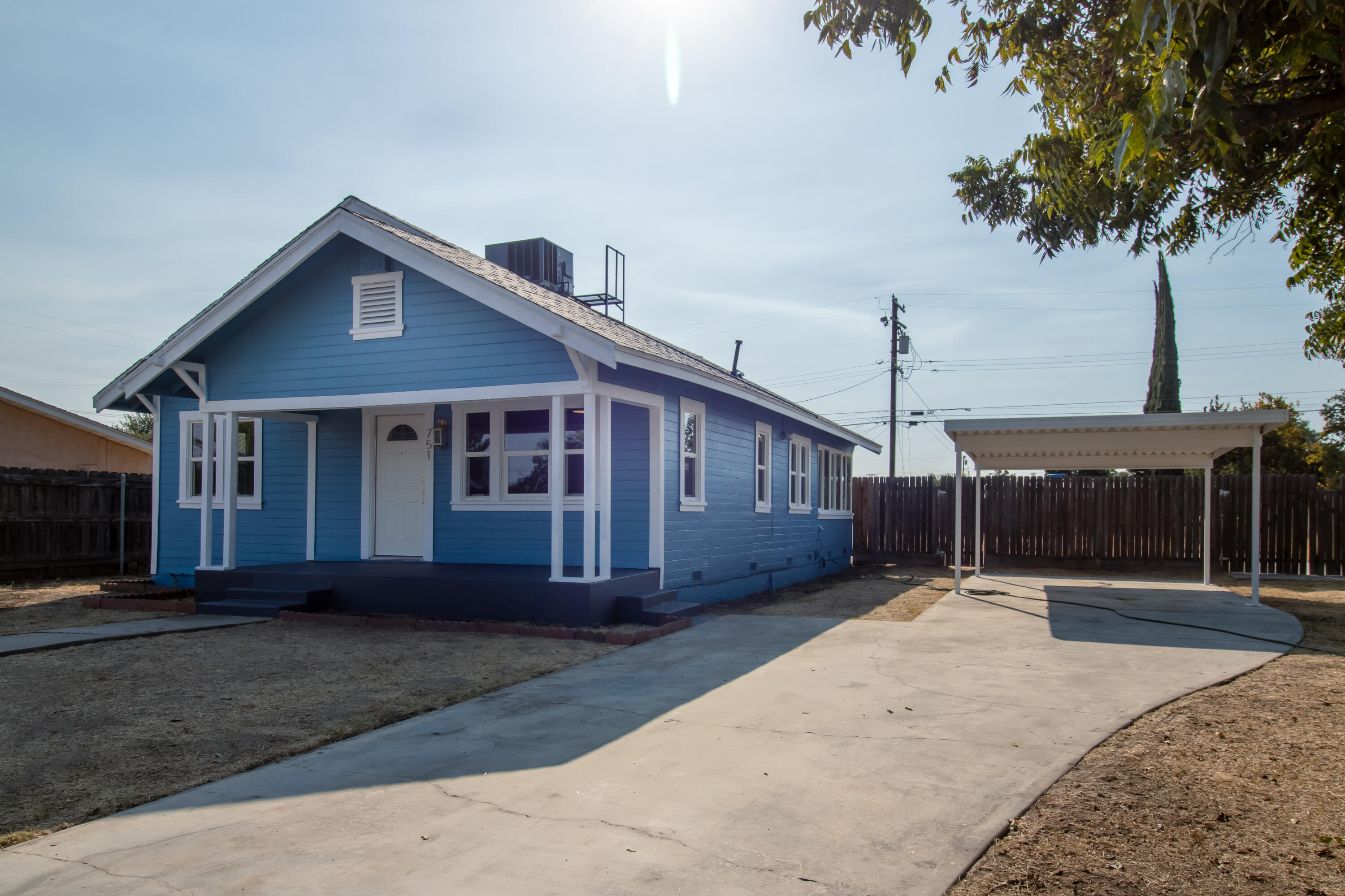 751 S R Street, Tulare