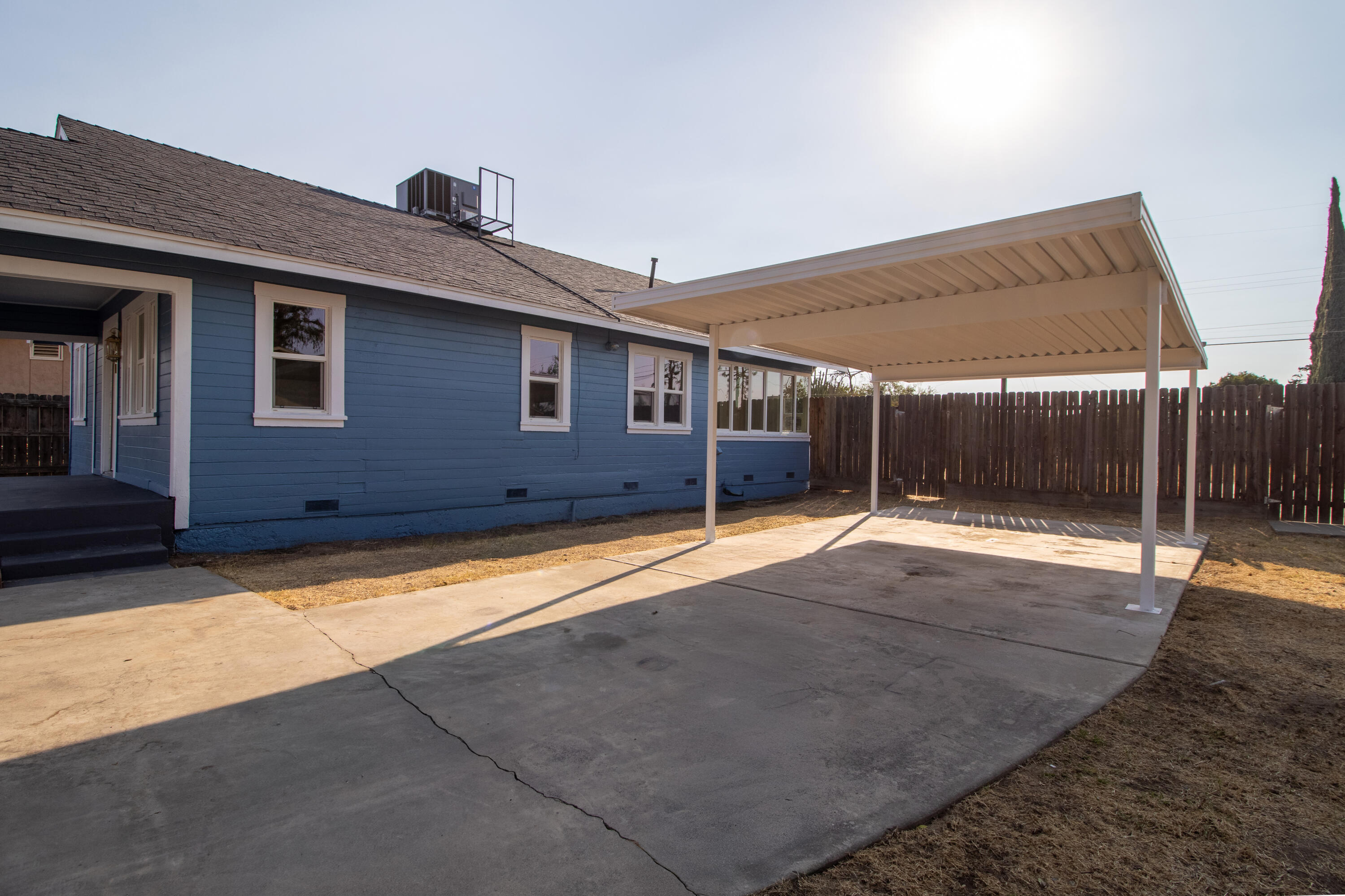 751 S R Street, Tulare