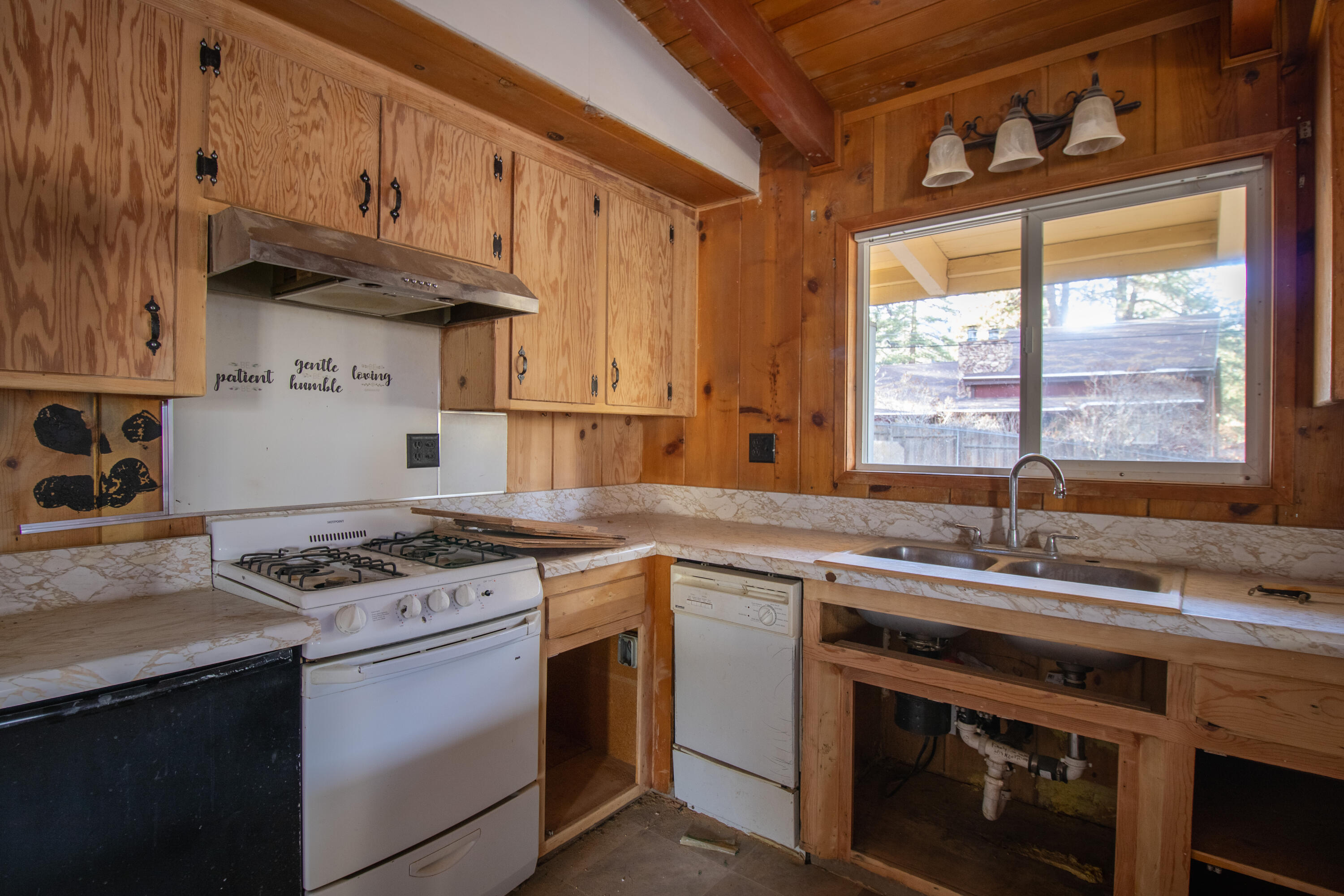 5608 Sheepcreek Drive