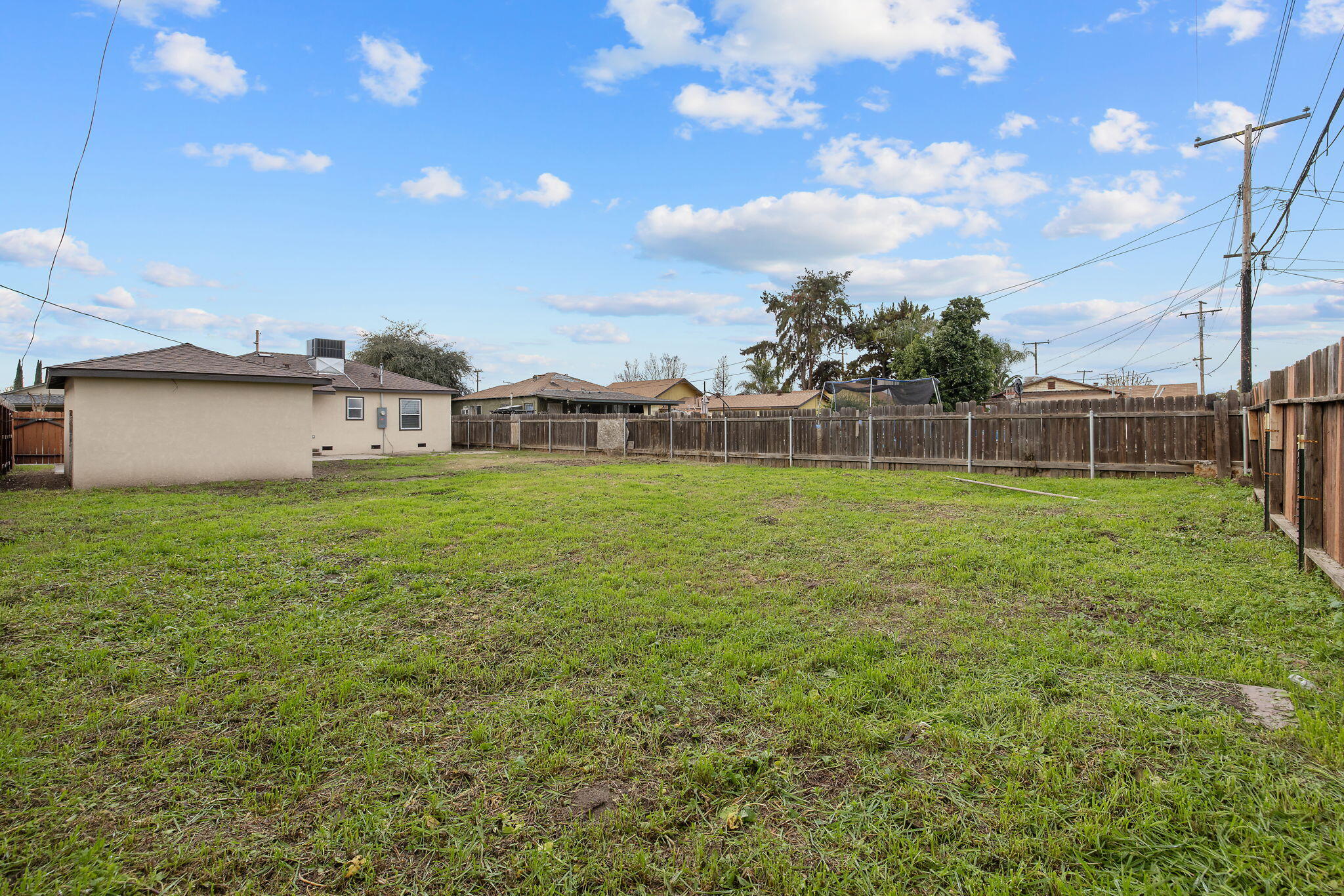 736 S Victoria Street