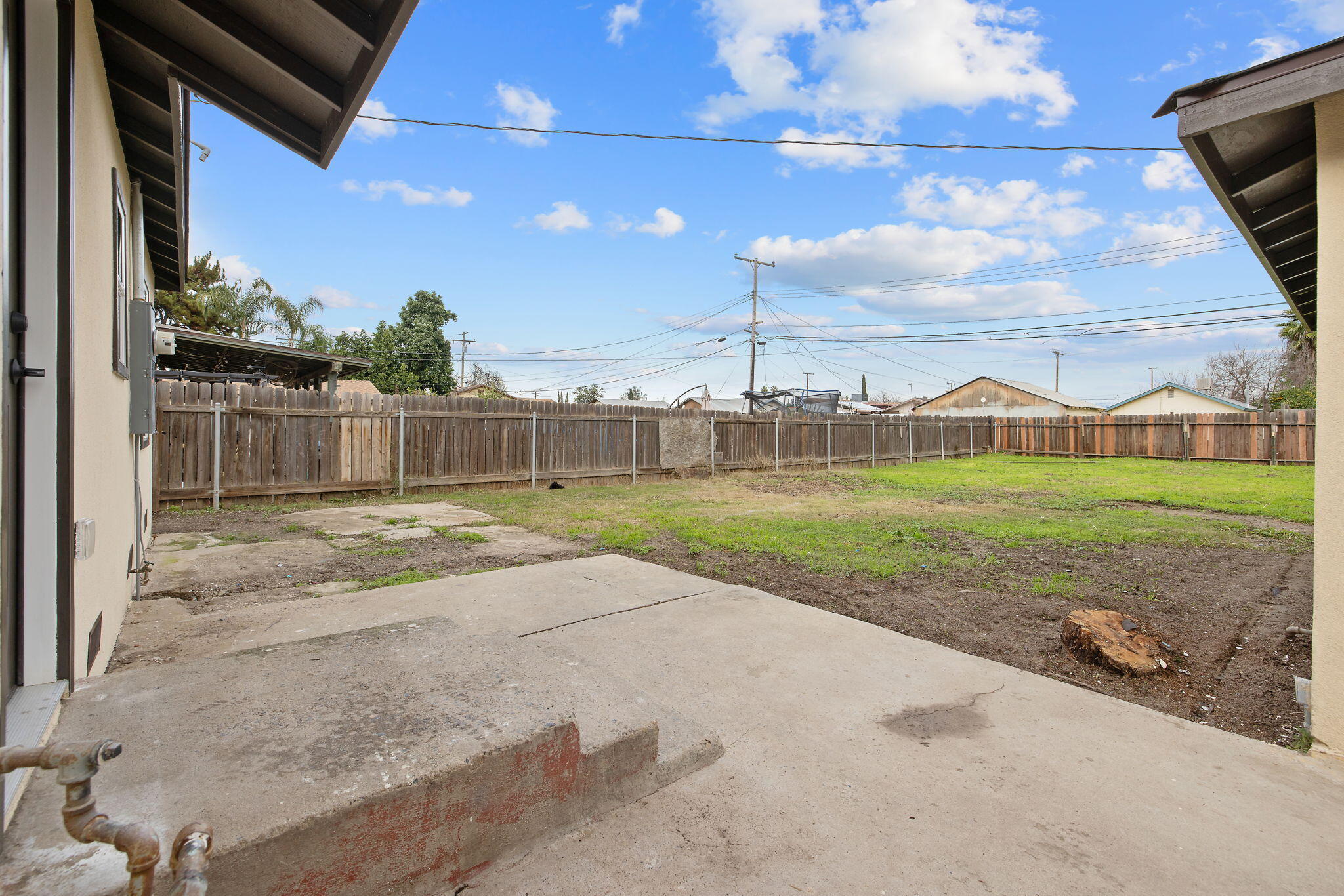 736 S Victoria Street