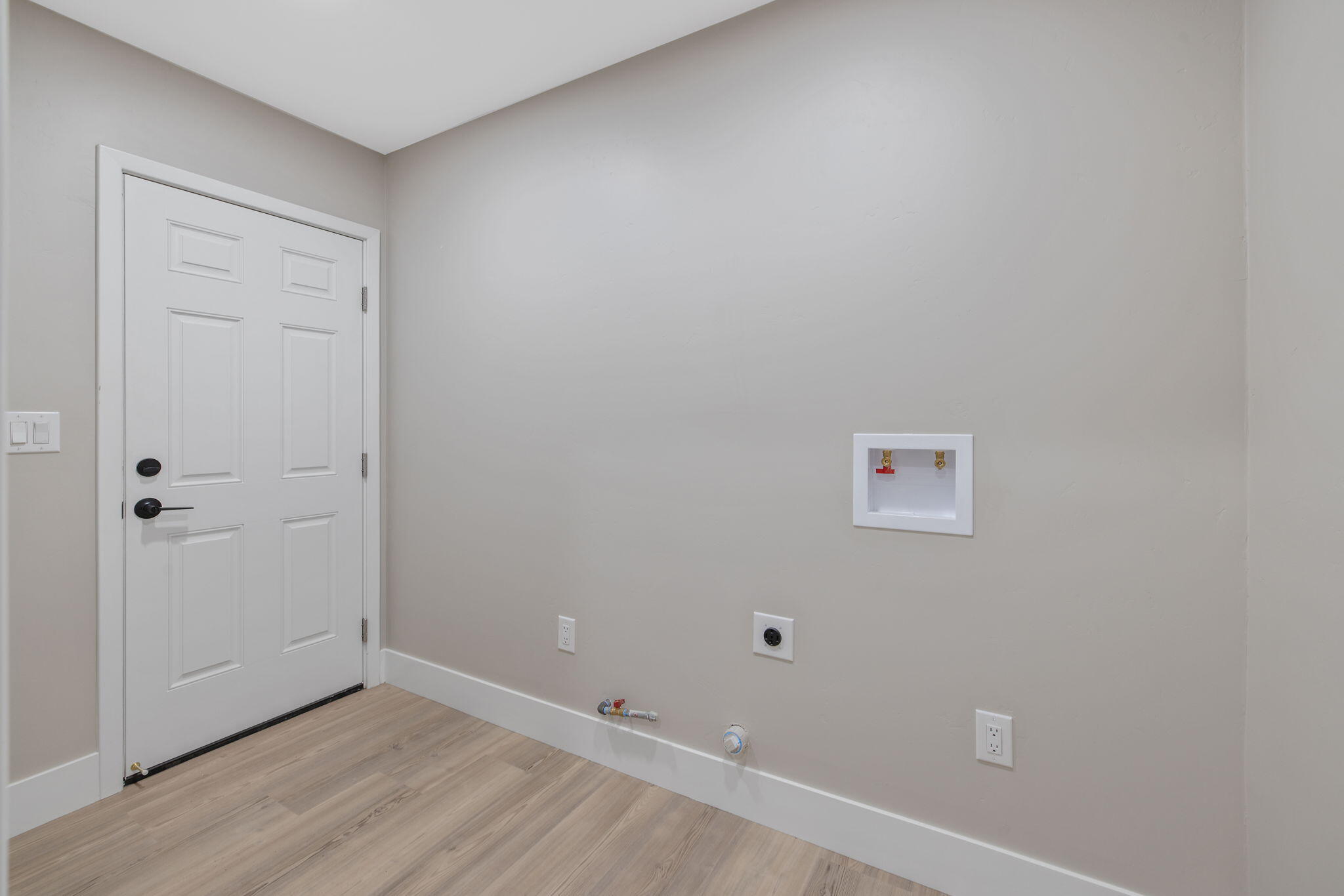 736 S Victoria Street