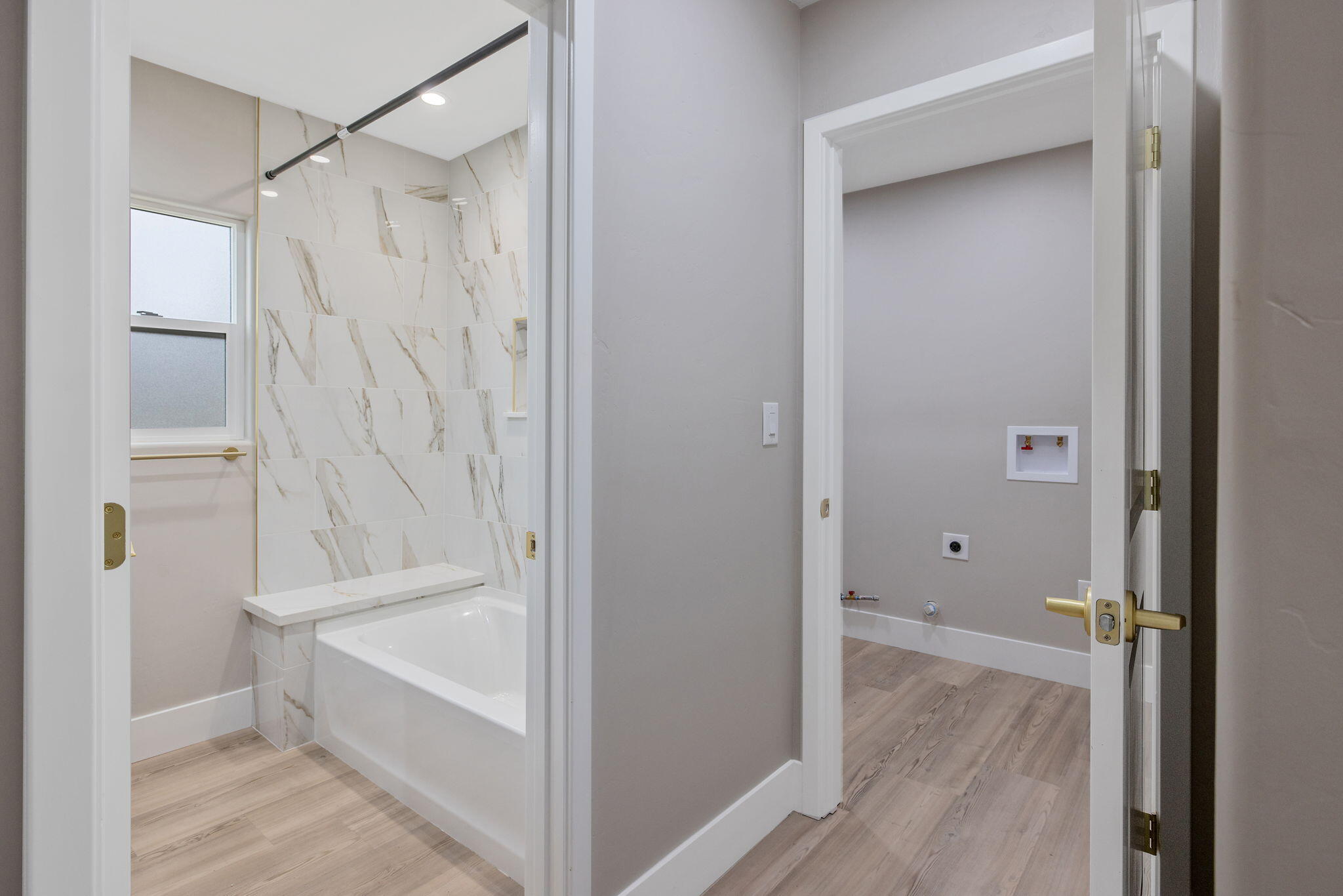 736 S Victoria Street