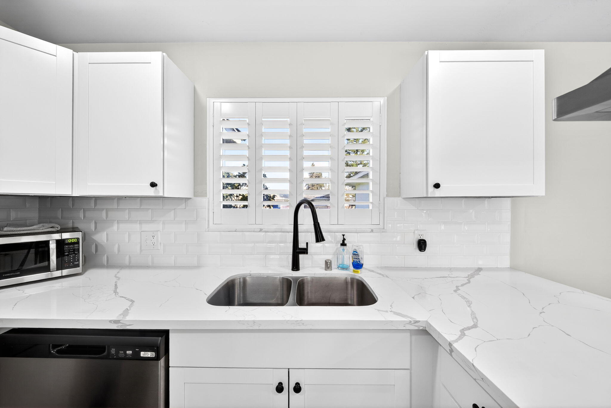 3035 W Cambridge Avenue