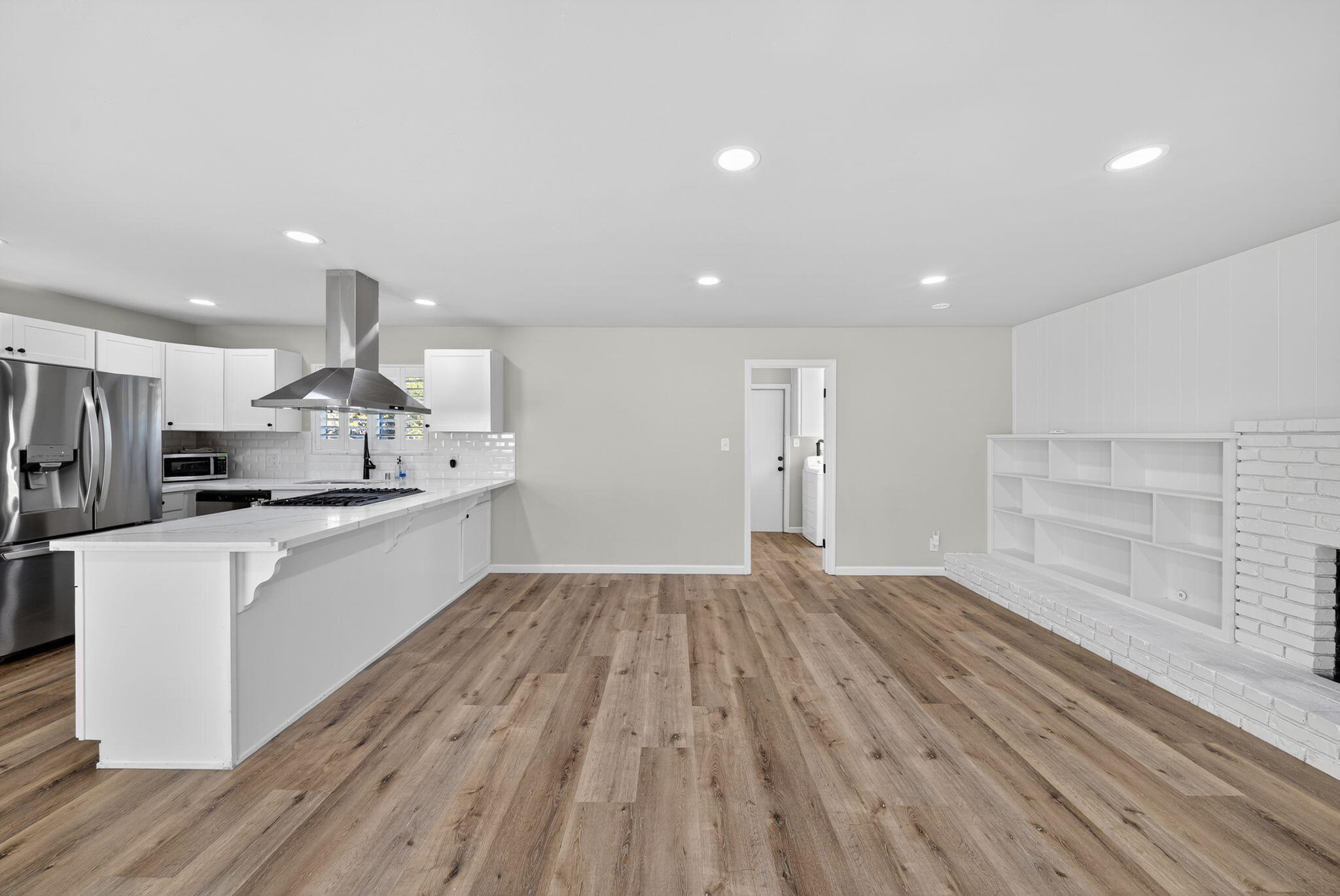 3035 W Cambridge Avenue