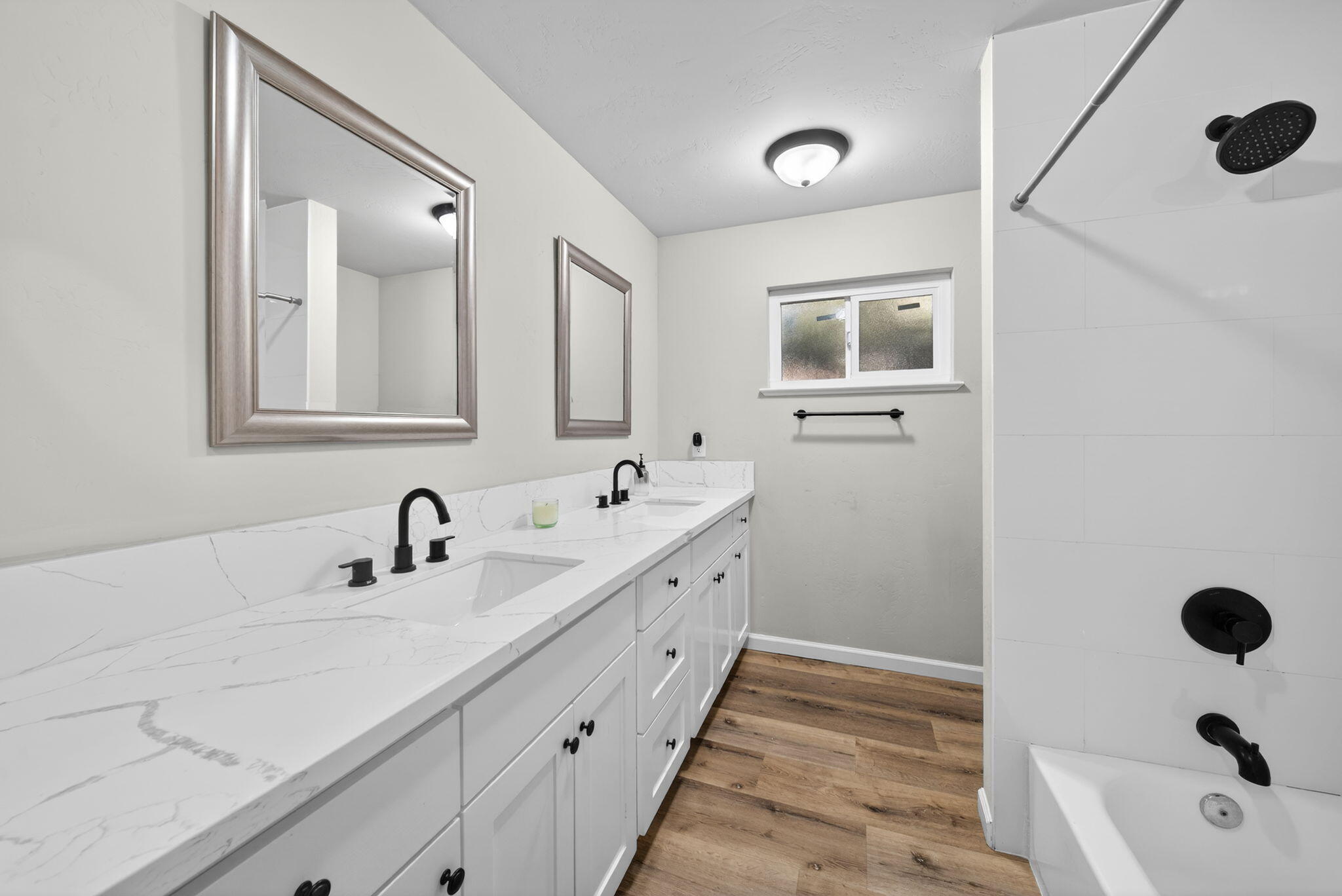 3035 W Cambridge Avenue