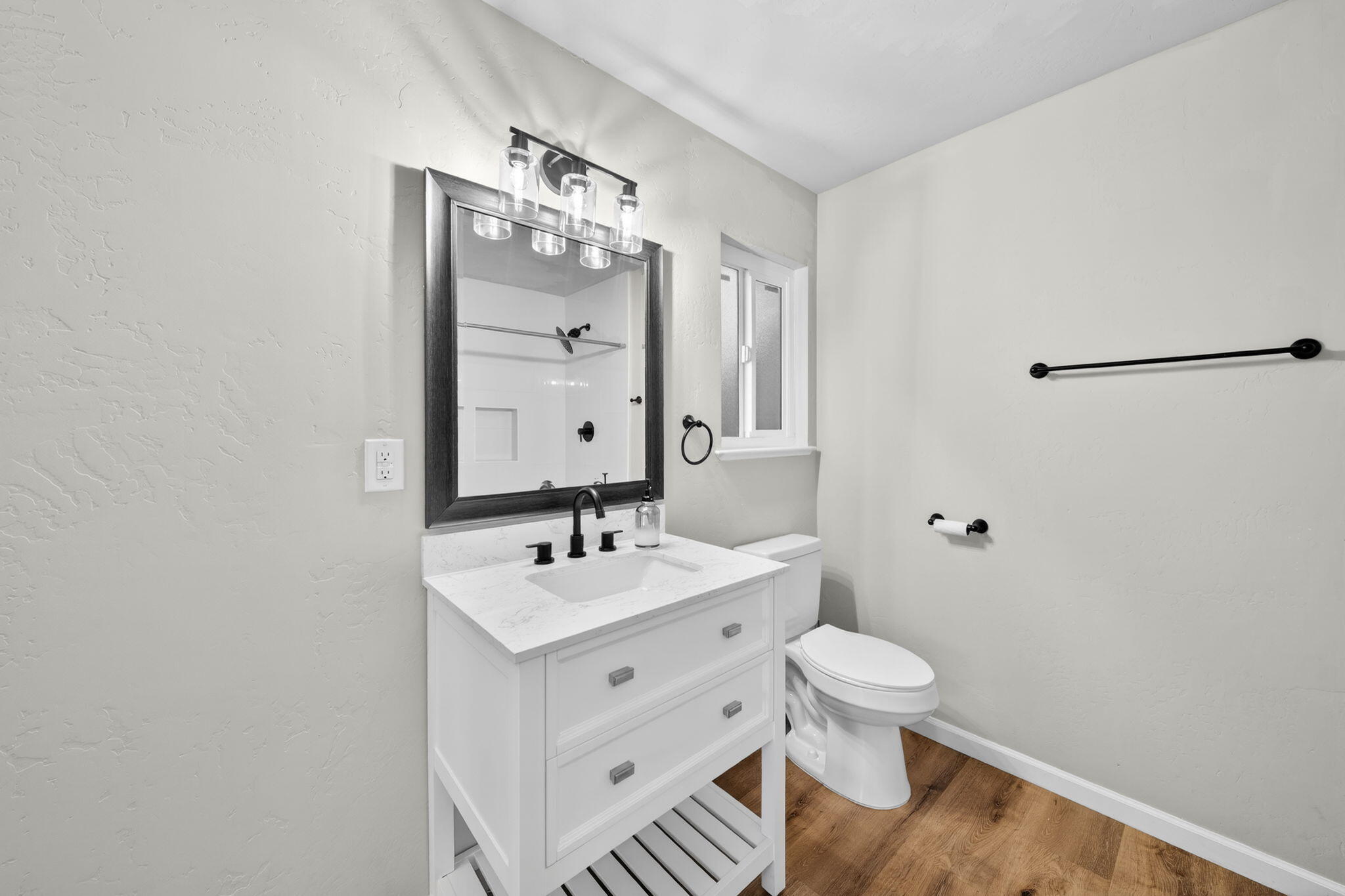 3035 W Cambridge Avenue