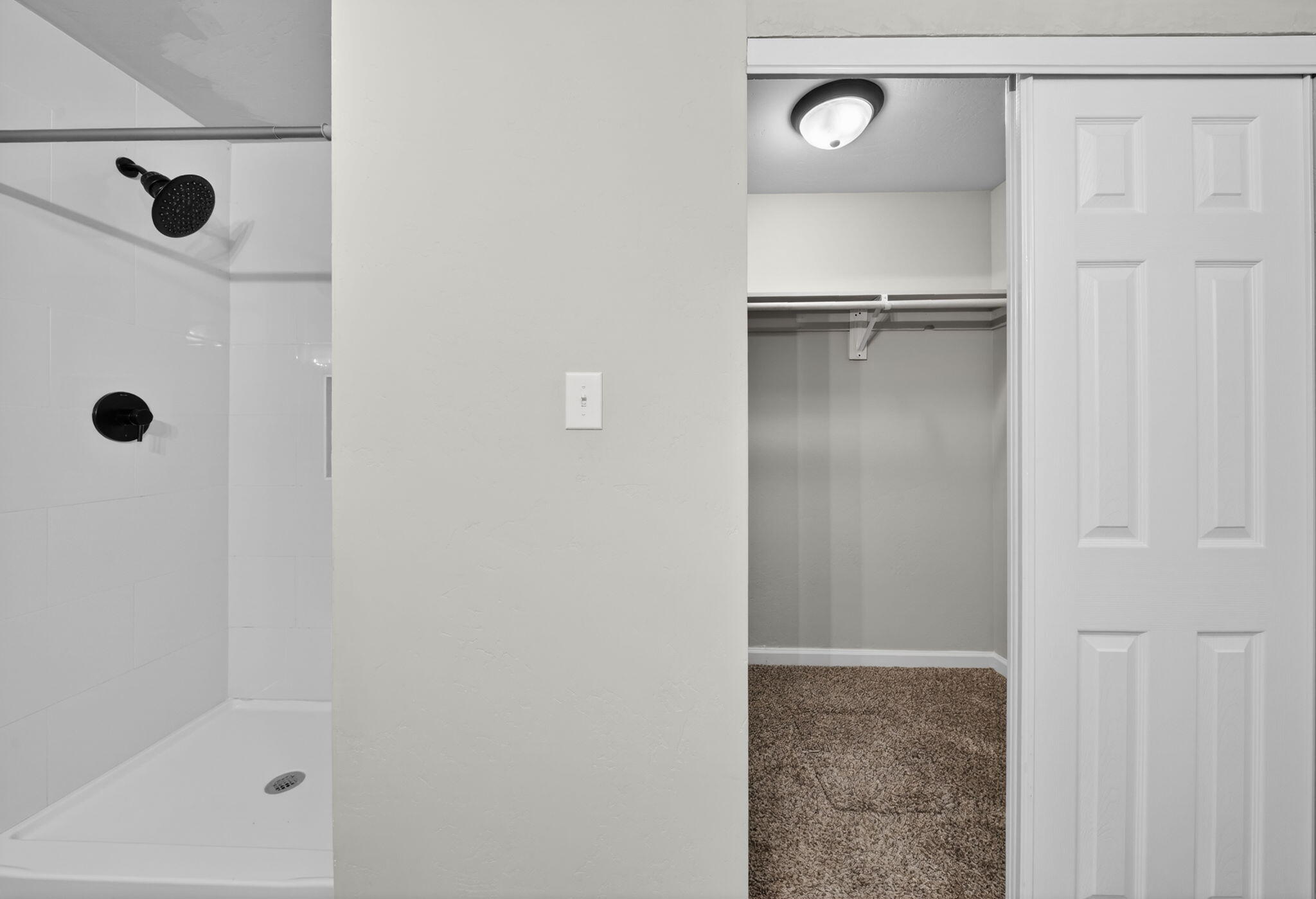 3035 W Cambridge Avenue