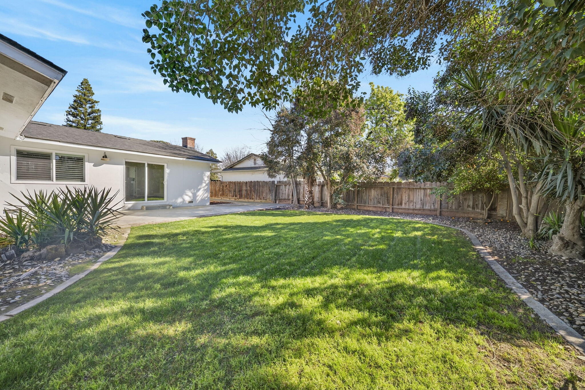 3035 W Cambridge Avenue