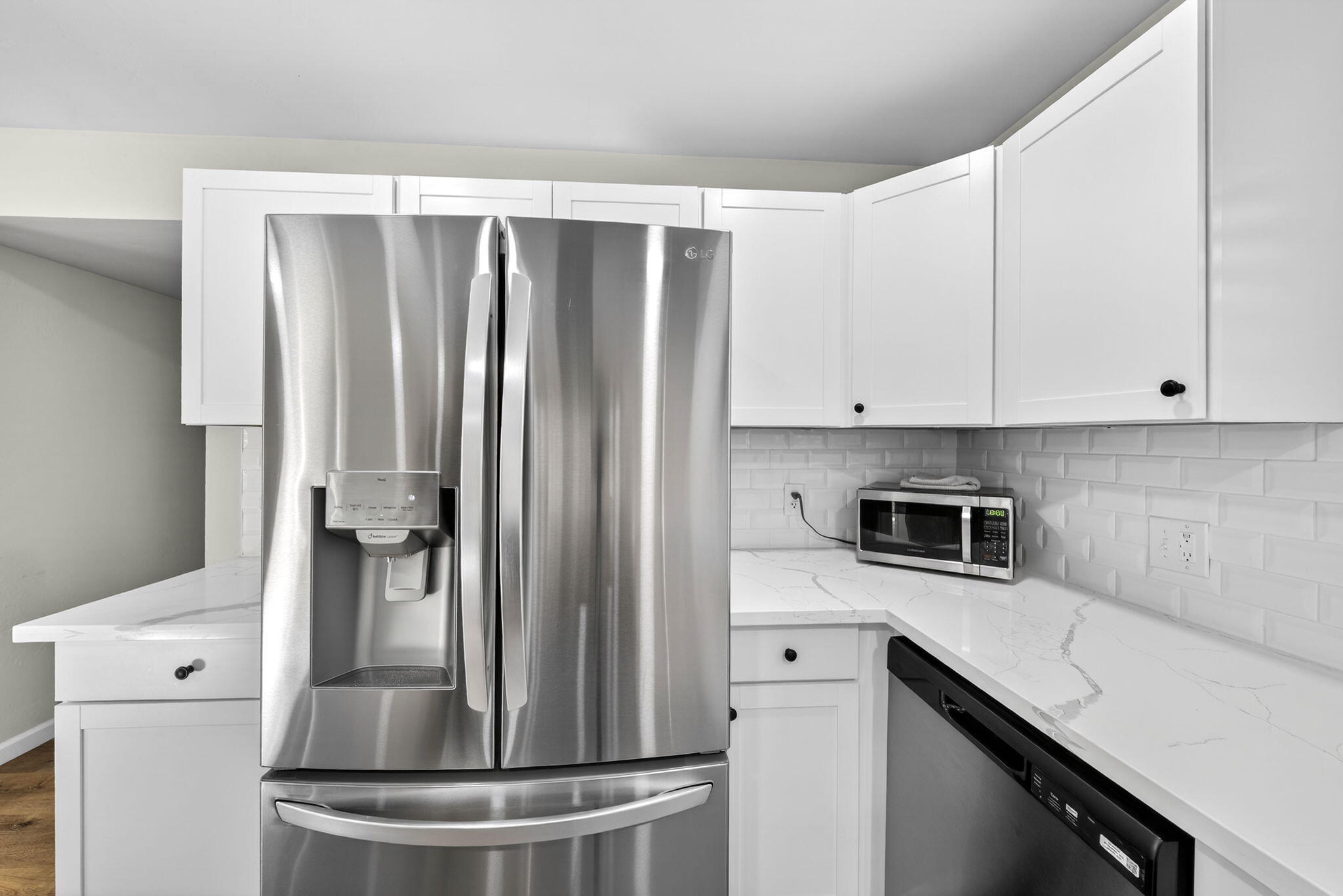 3035 W Cambridge Avenue