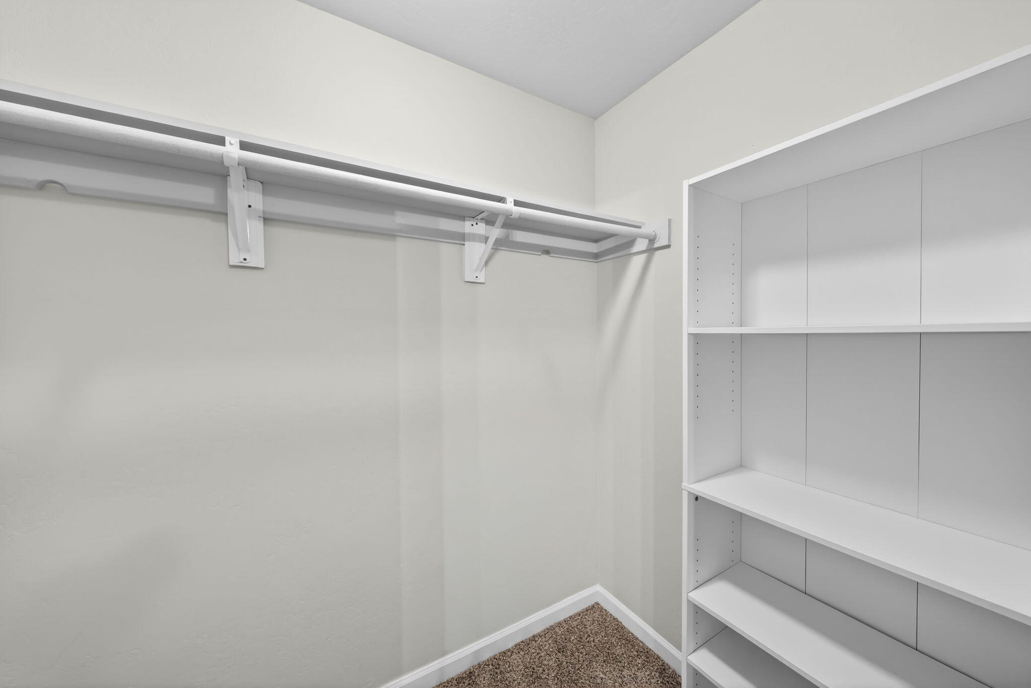 3035 W Cambridge Avenue