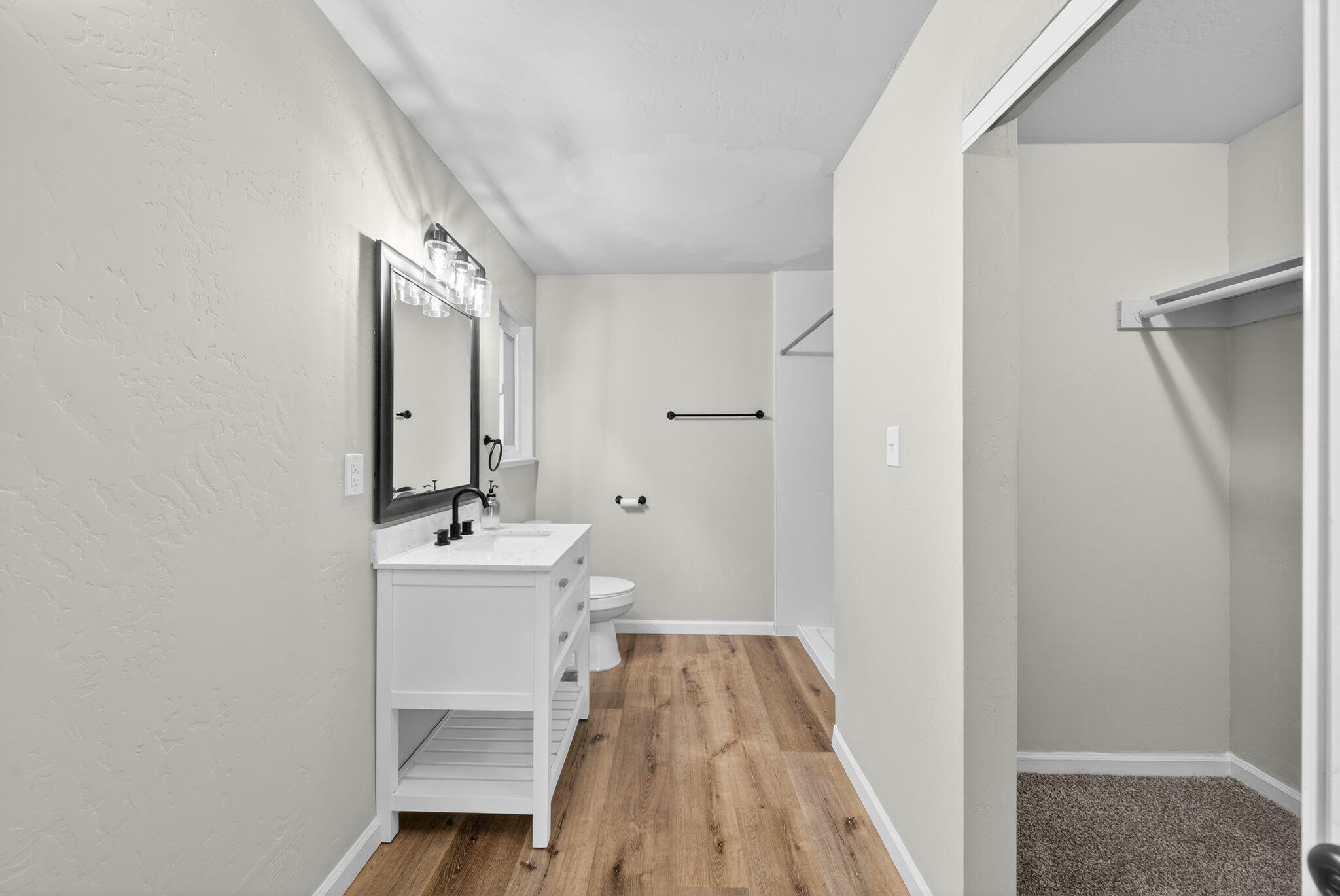 3035 W Cambridge Avenue