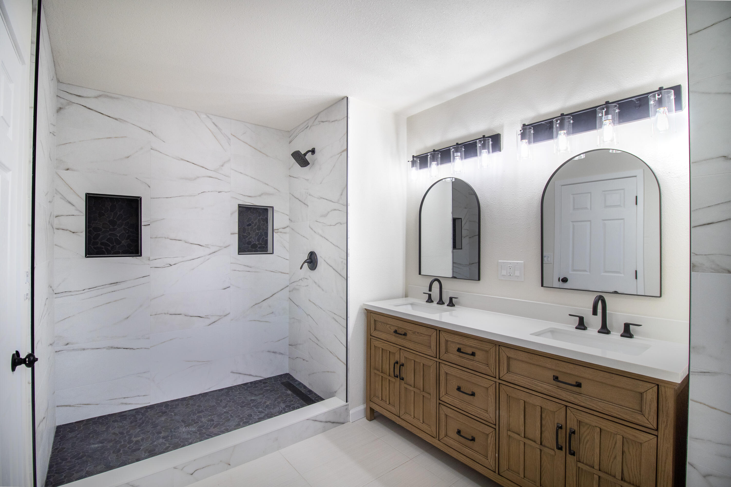 843 S Cottage Street