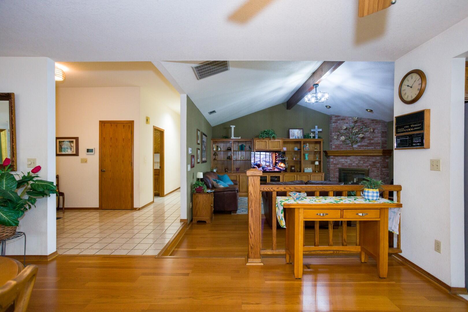 434 N Jennifer Way